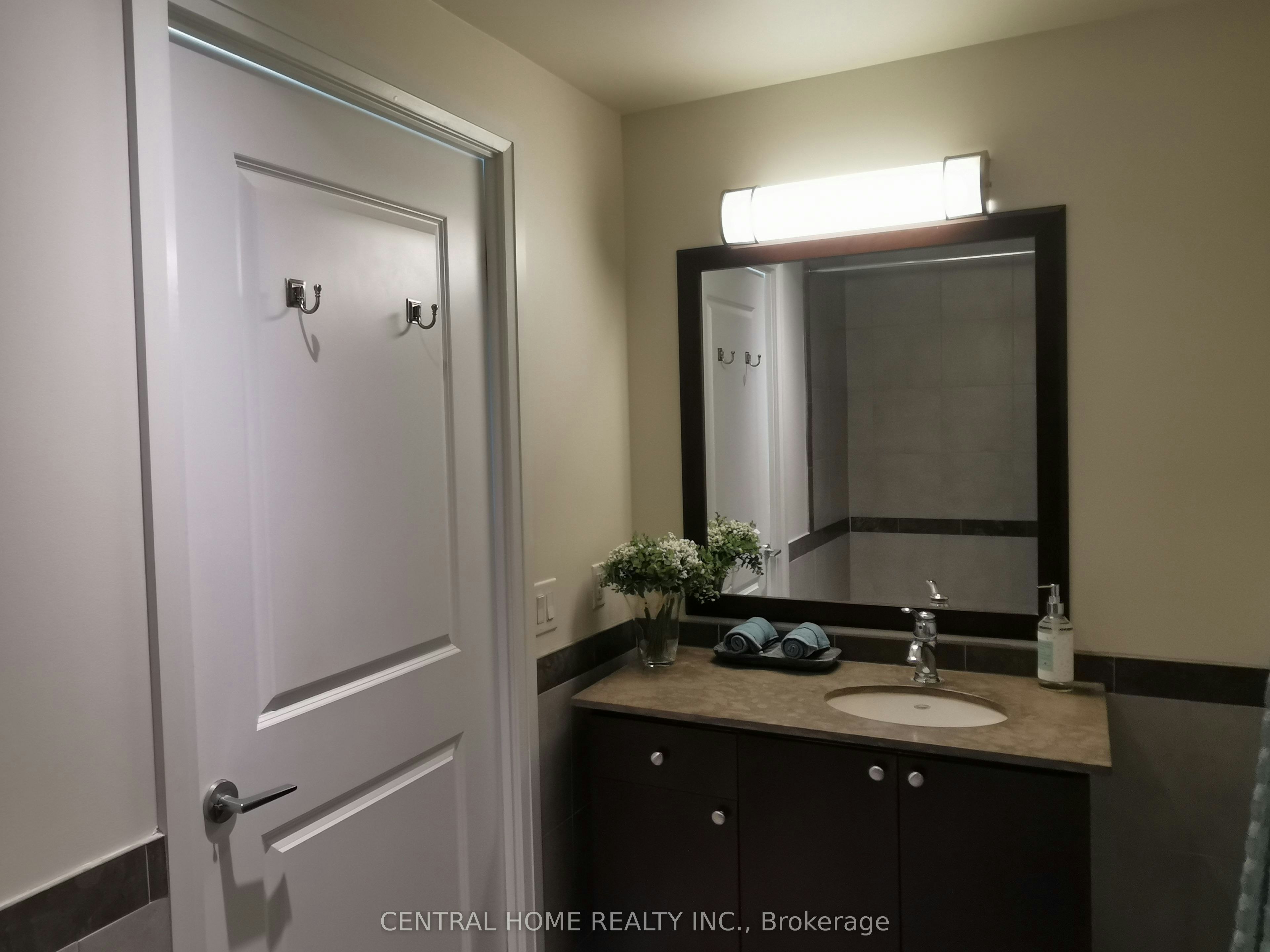 613-1055 Southdown Road, Mississauga, ON, L5J 0A3 - 9