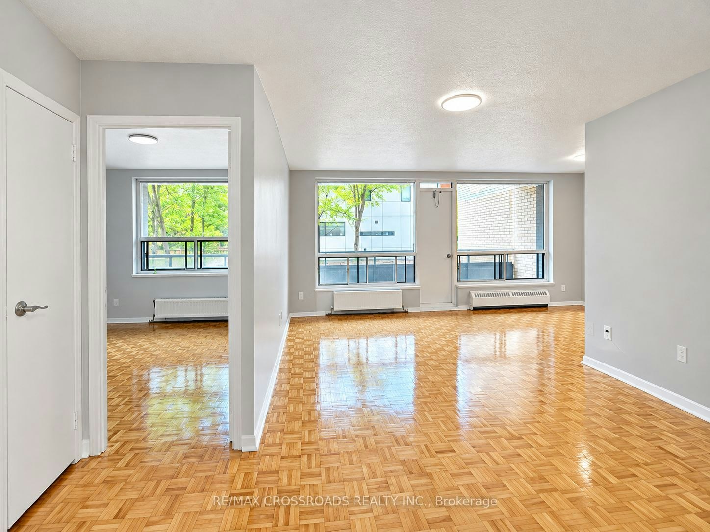 207-363 Lakeshore Road E, Mississauga, ON, L5G 1H7 - 2