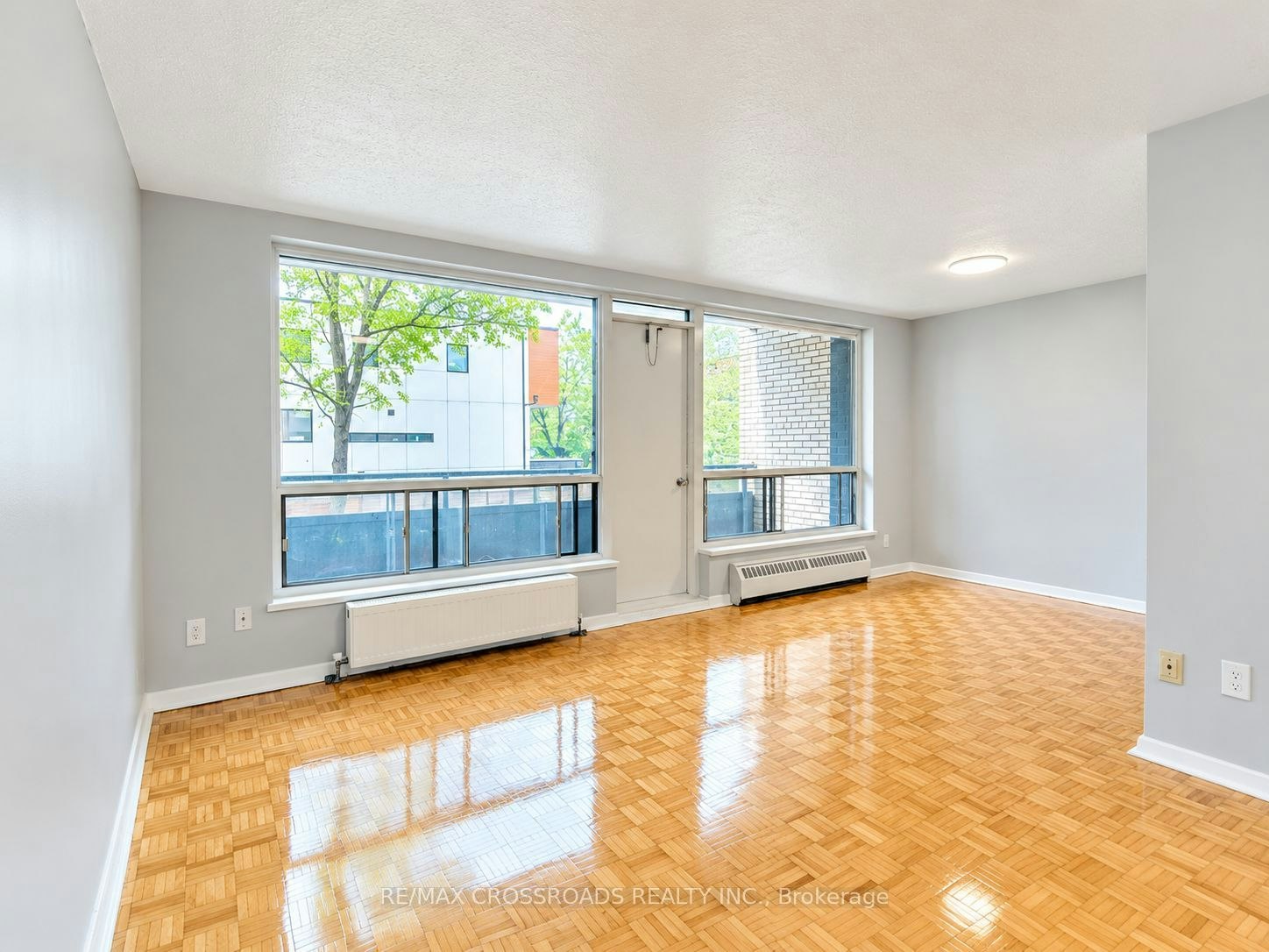 207-363 Lakeshore Road E, Mississauga, ON, L5G 1H7 - 3