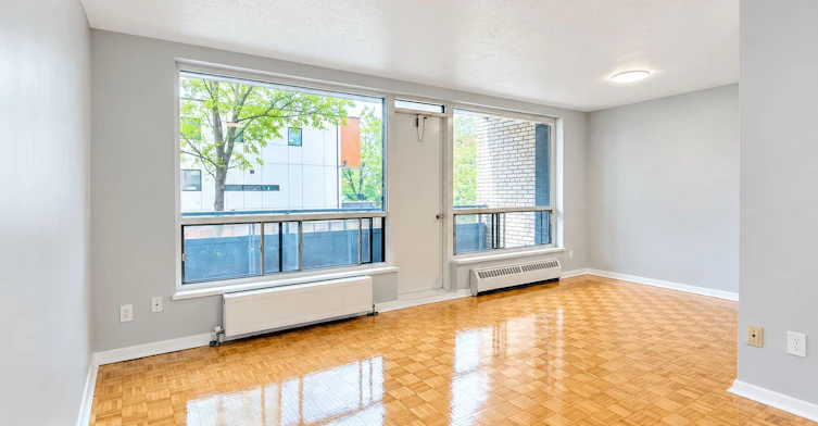 207-363 Lakeshore Road E, Mississauga, ON, L5G 1H7 - 3