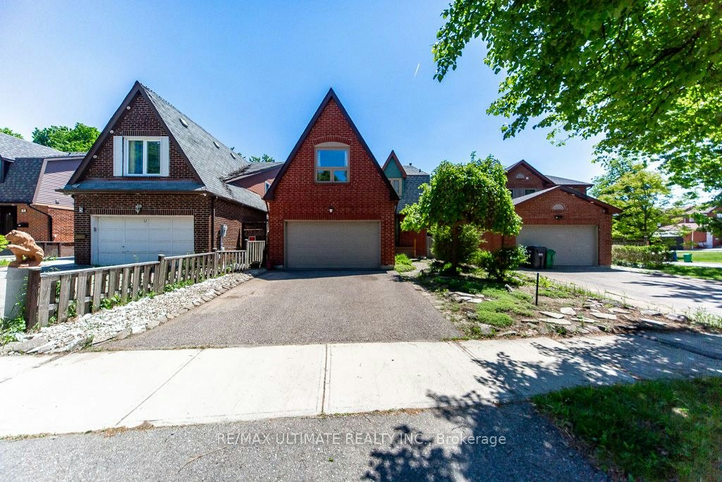 3 Aron Drive, Brampton, ON, L6Y 2S3