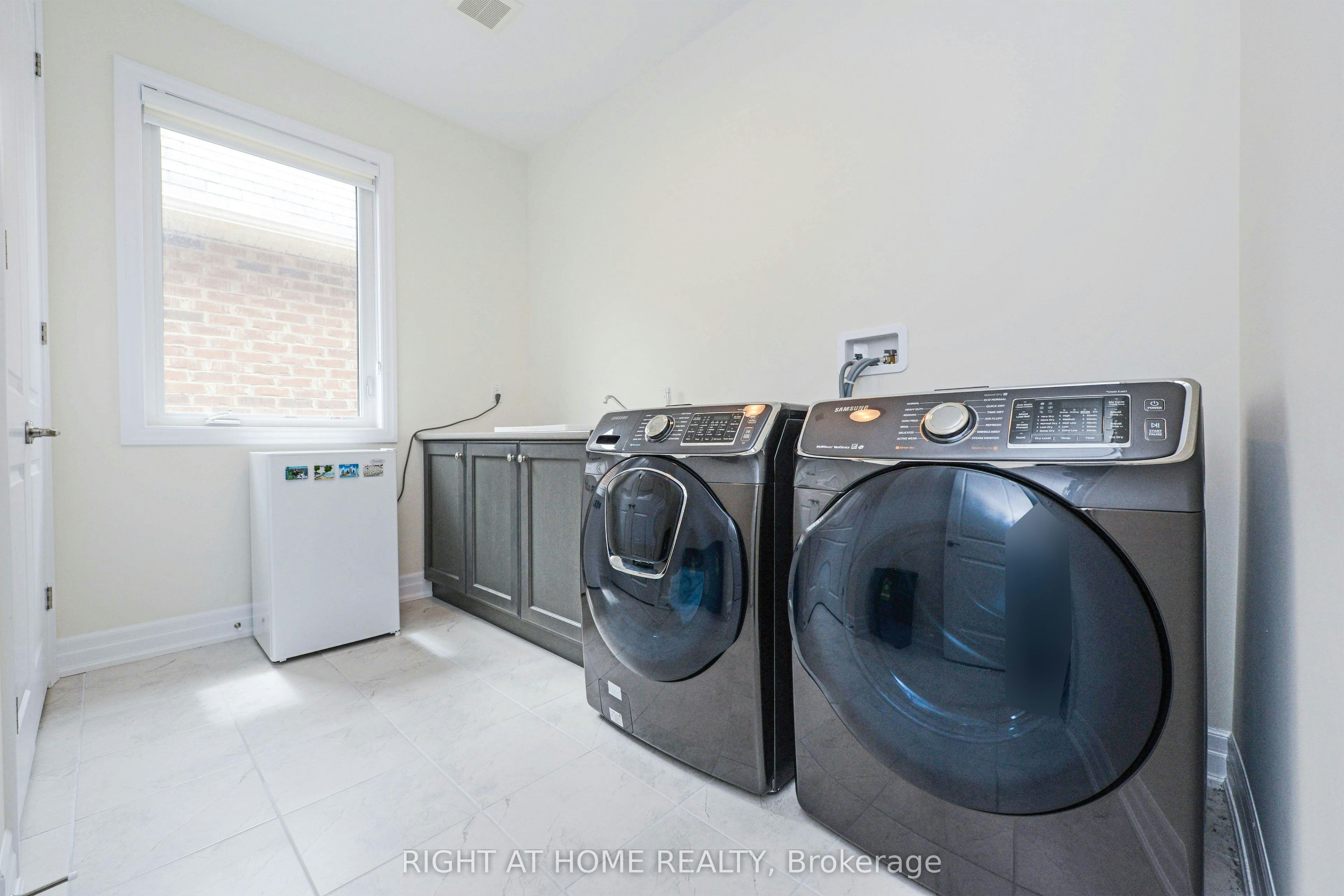 3286 Charles Biggar Drive, Oakville, ON, L6M 1N3 - 35