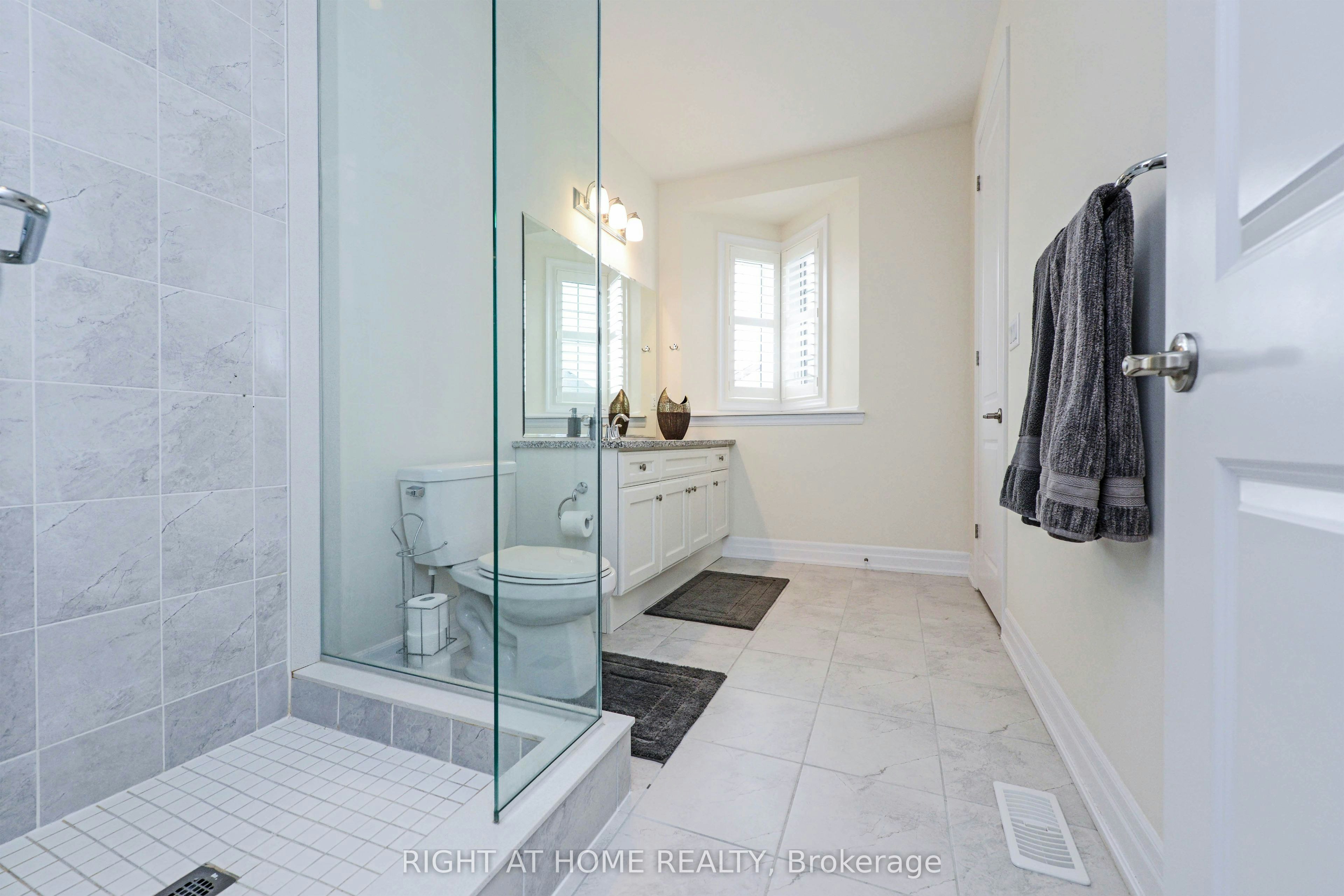 3286 Charles Biggar Drive, Oakville, ON, L6M 1N3 - 24