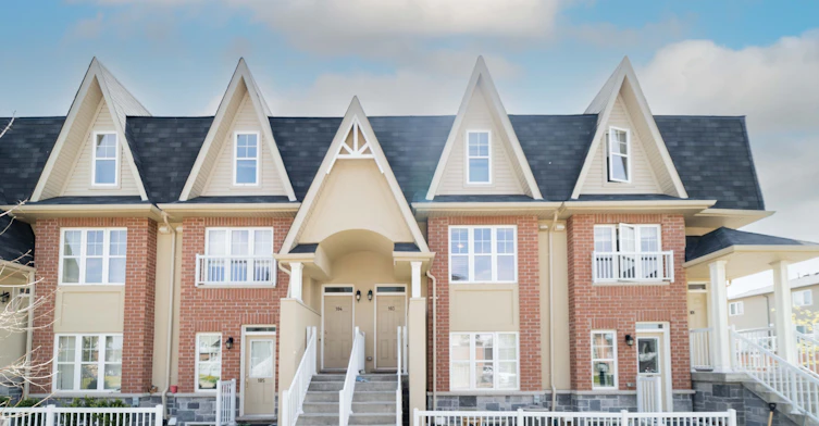 103-1380 Costigan Road, Milton, ON, L9T 8L2