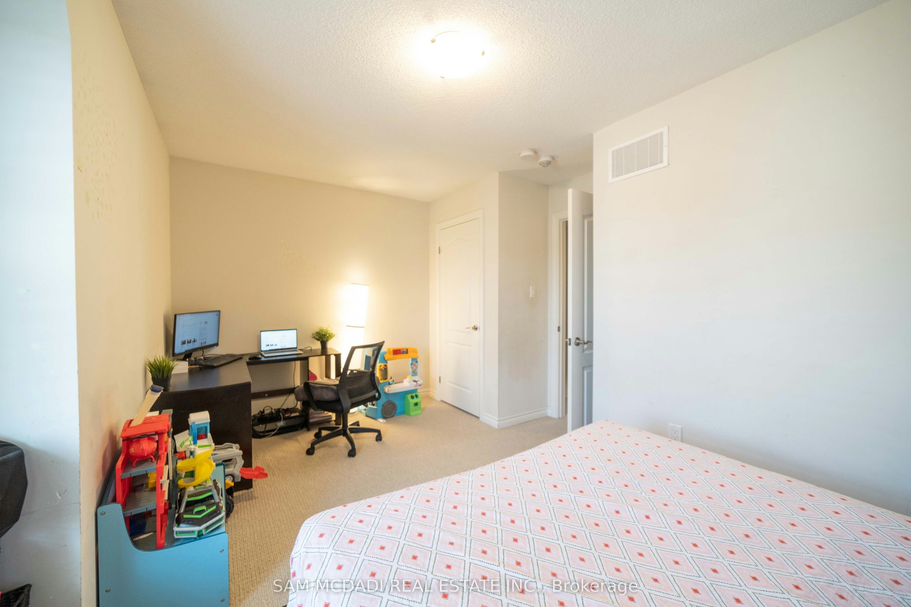 103-1380 Costigan Road, Milton, ON, L9T 8L2 - 12