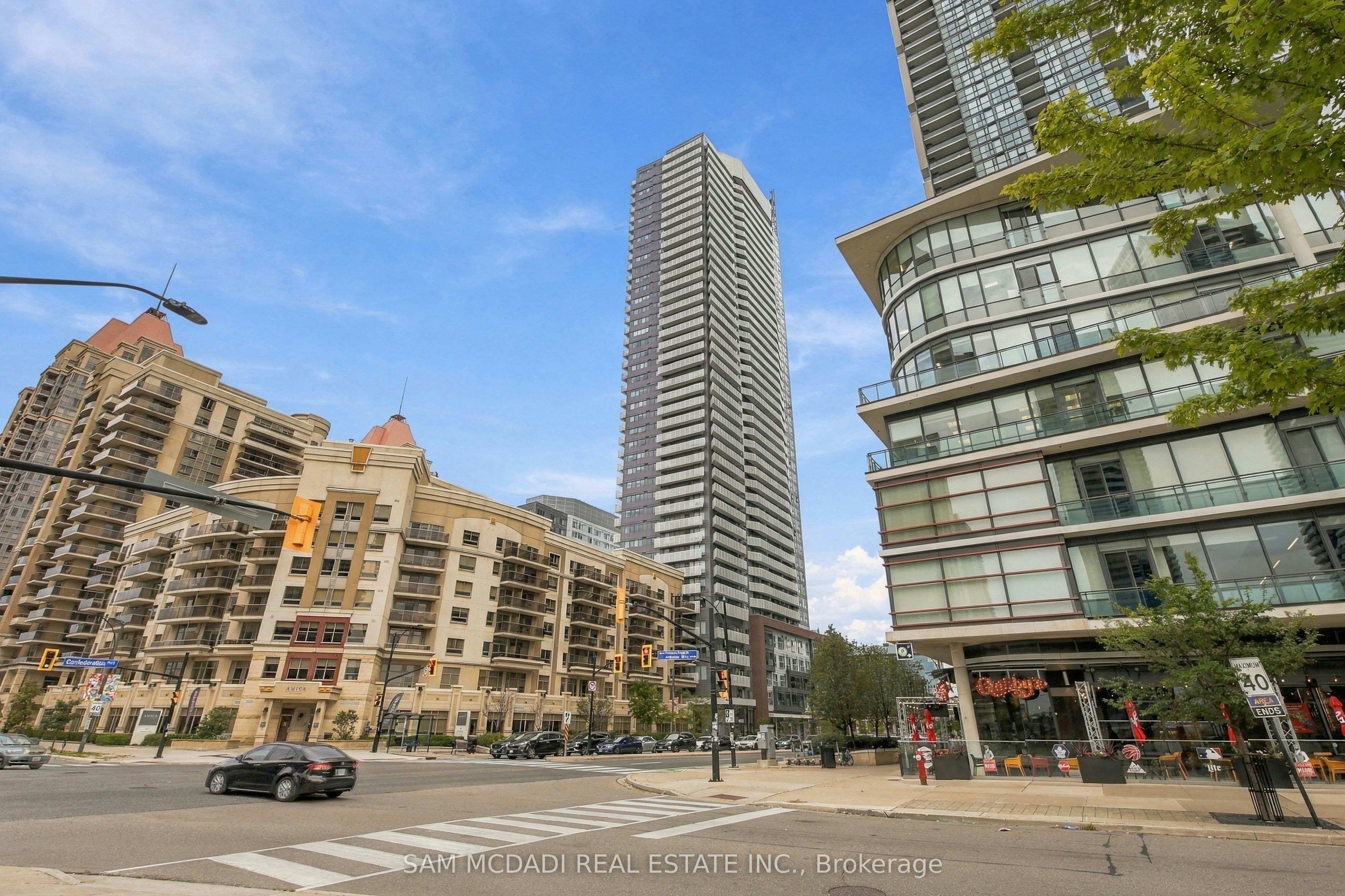 3702-4065 Confederation Parkway, Mississauga, ON, L5B 0L4