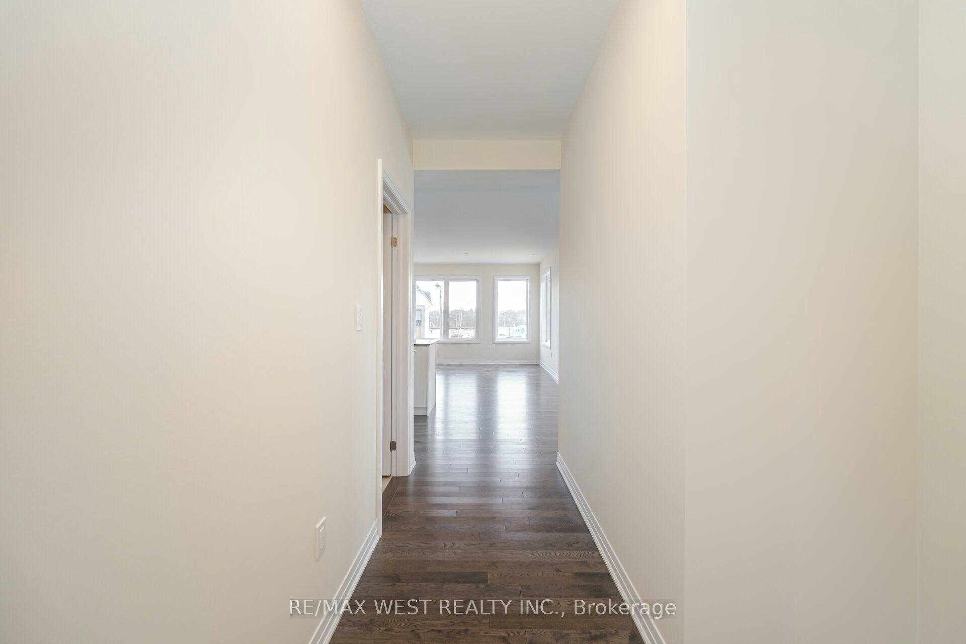 120 Settlers Road E, Oakville, ON, L6H 7C8 - 11