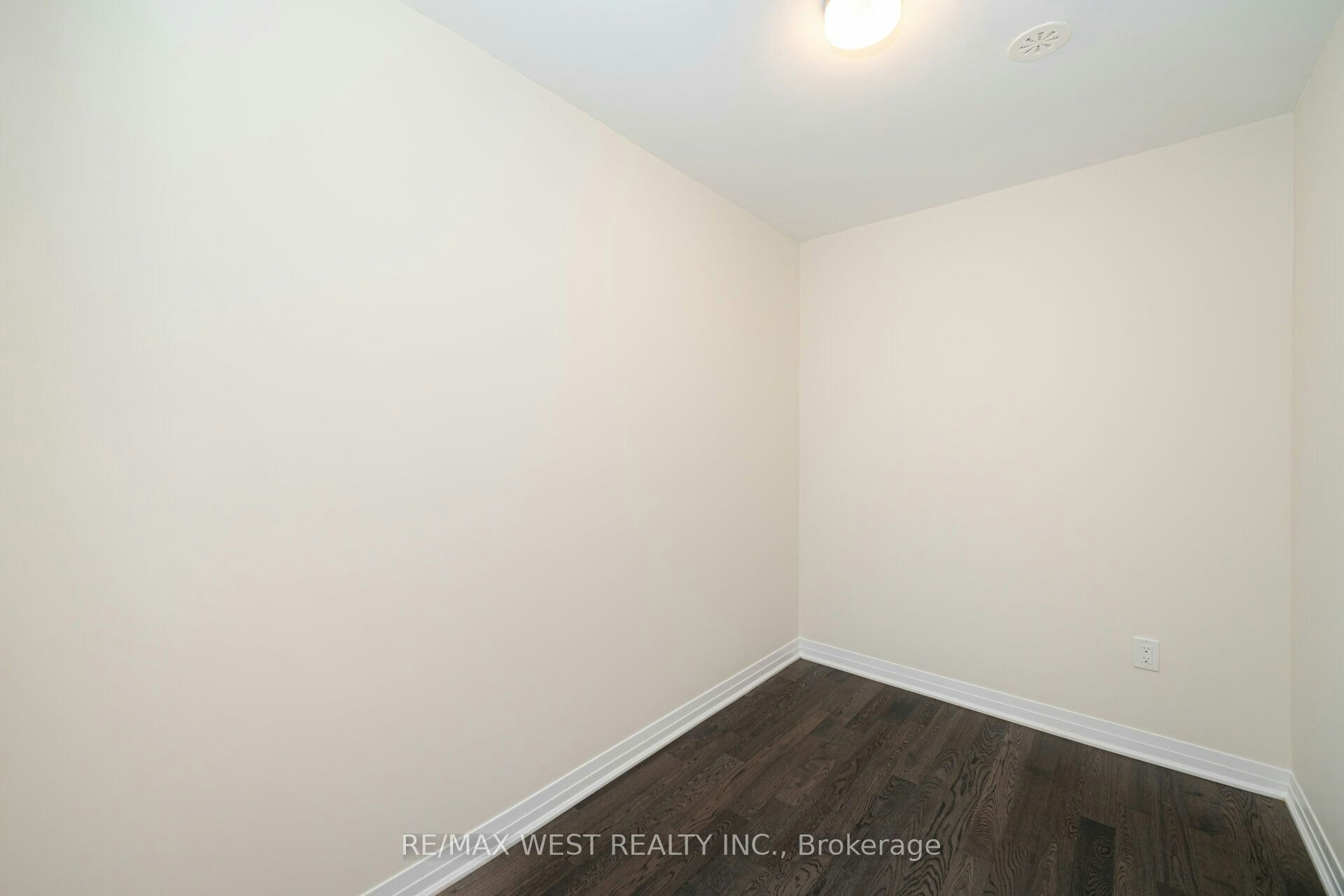 120 Settlers Road E, Oakville, ON, L6H 7C8 - 6