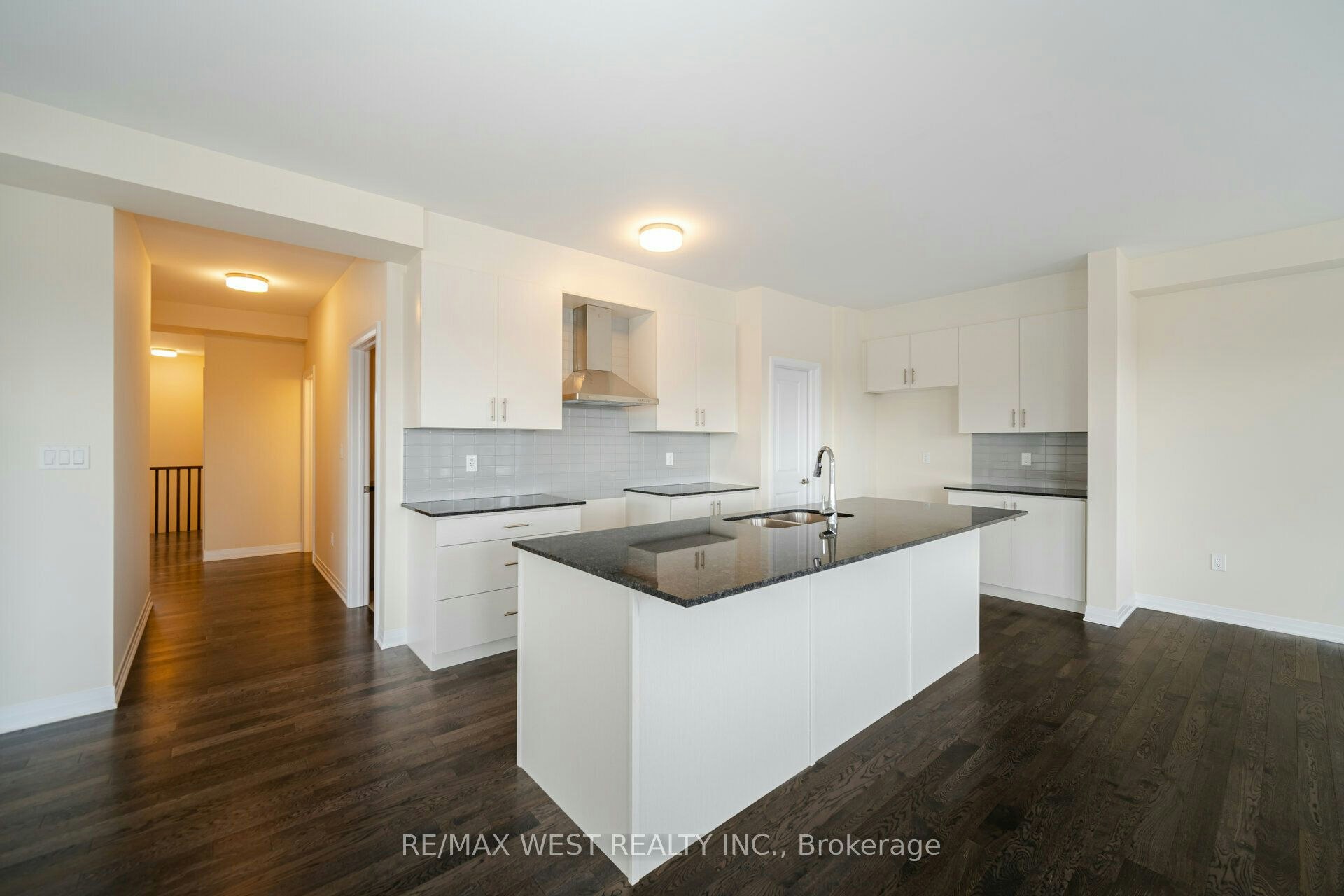 120 Settlers Road E, Oakville, ON, L6H 7C8 - 13