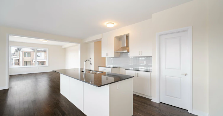 120 Settlers Road E, Oakville, ON, L6H 7C8 - 14