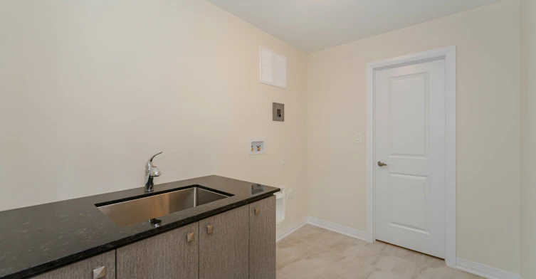 120 Settlers Road E, Oakville, ON, L6H 7C8 - 32