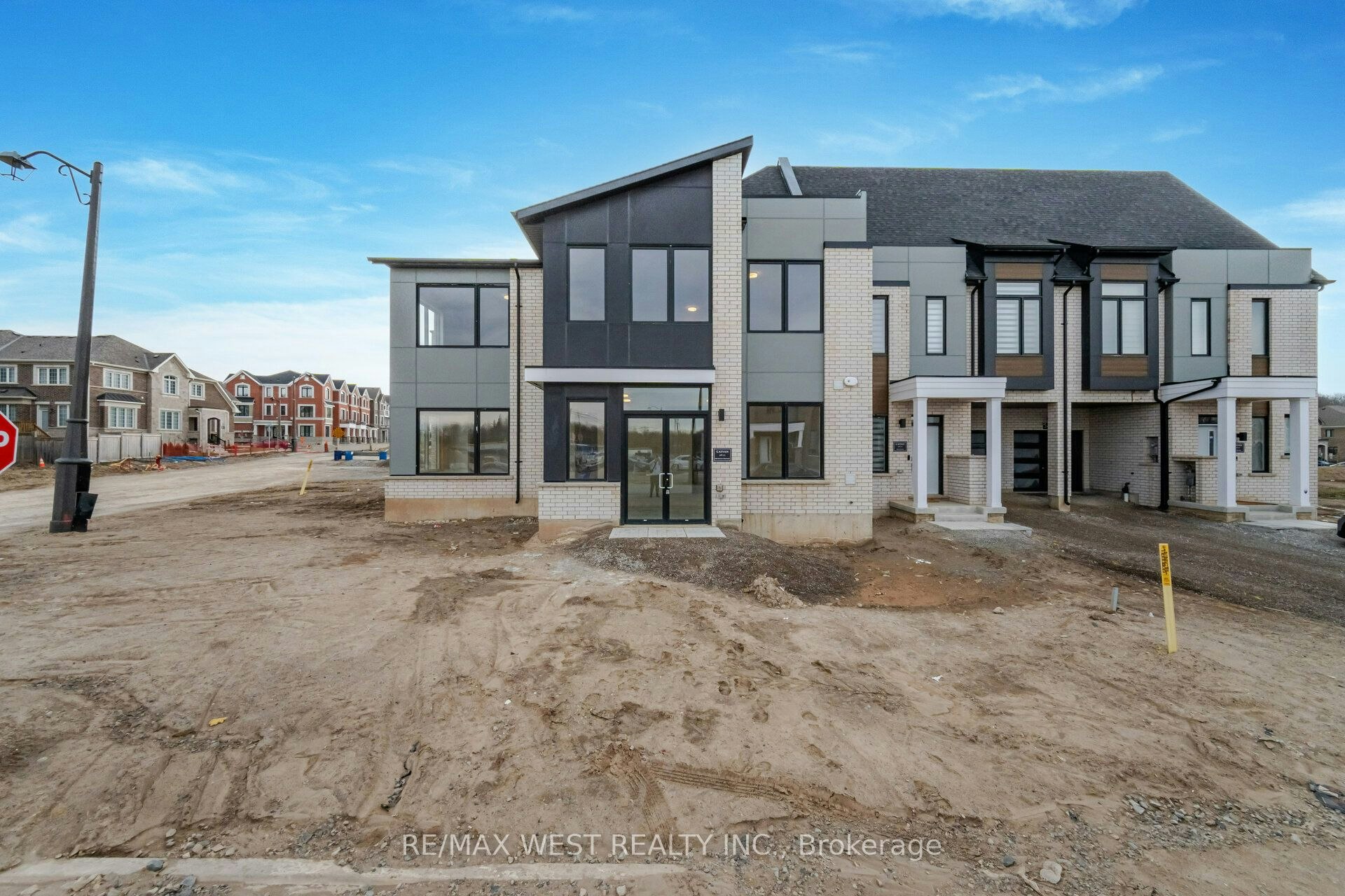 120 Settlers Road E, Oakville, ON, L6H 7C8 - 39