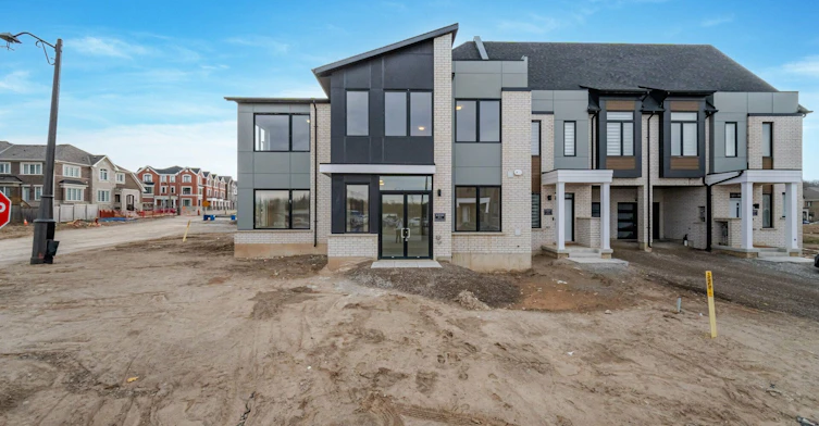 120 Settlers Road E, Oakville, ON, L6H 7C8 - 39