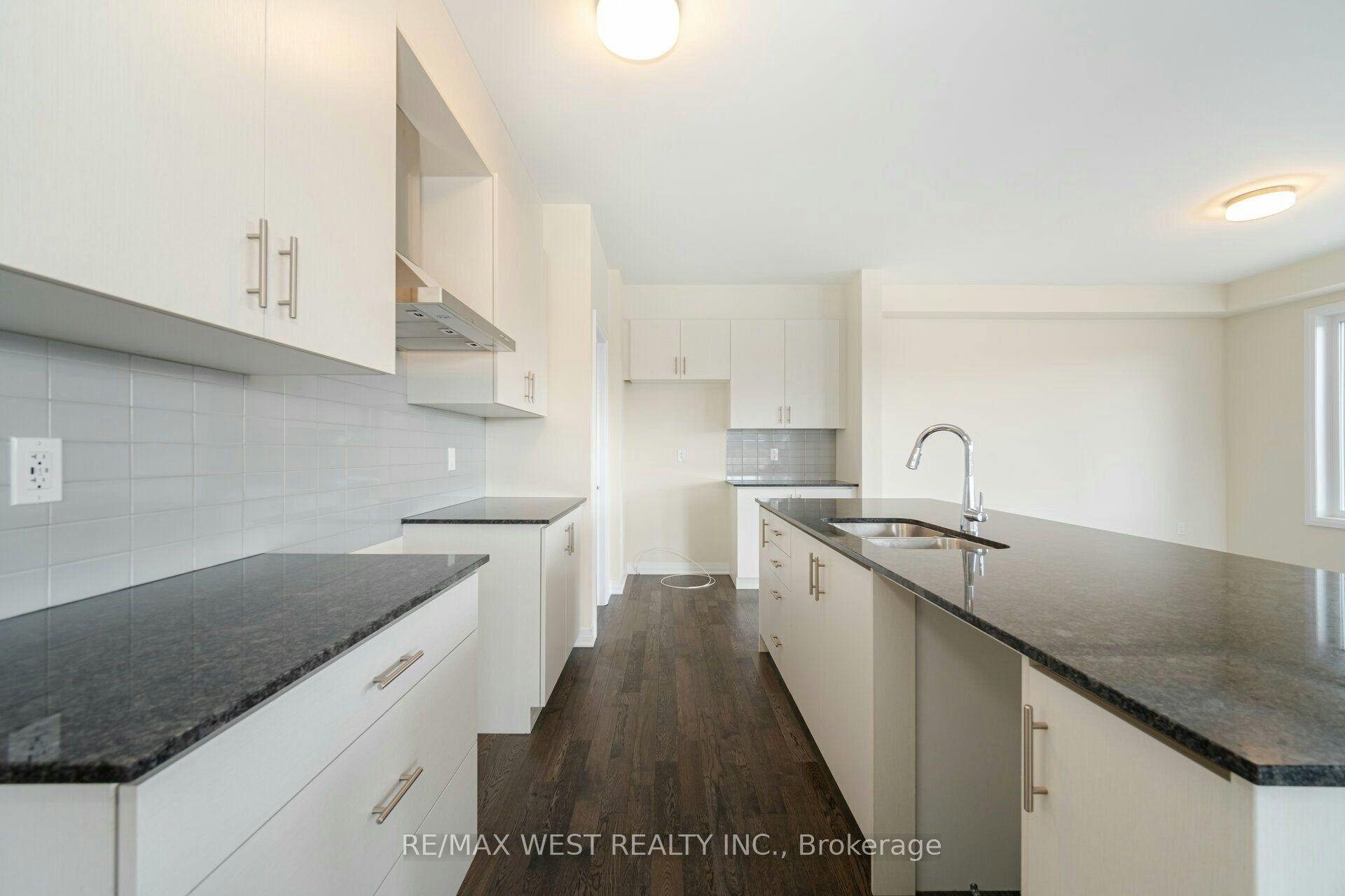 120 Settlers Road E, Oakville, ON, L6H 7C8 - 15