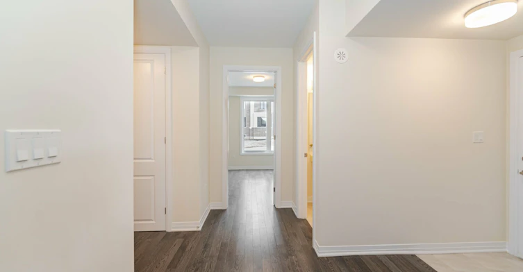 120 Settlers Road E, Oakville, ON, L6H 7C8 - 36
