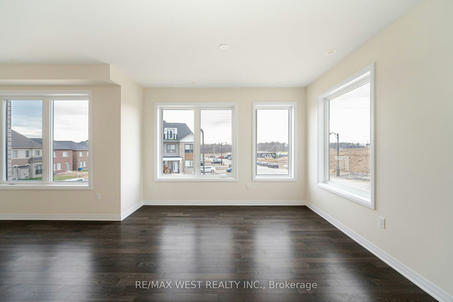 120 Settlers Road E, Oakville, ON, L6H 7C8 - 18