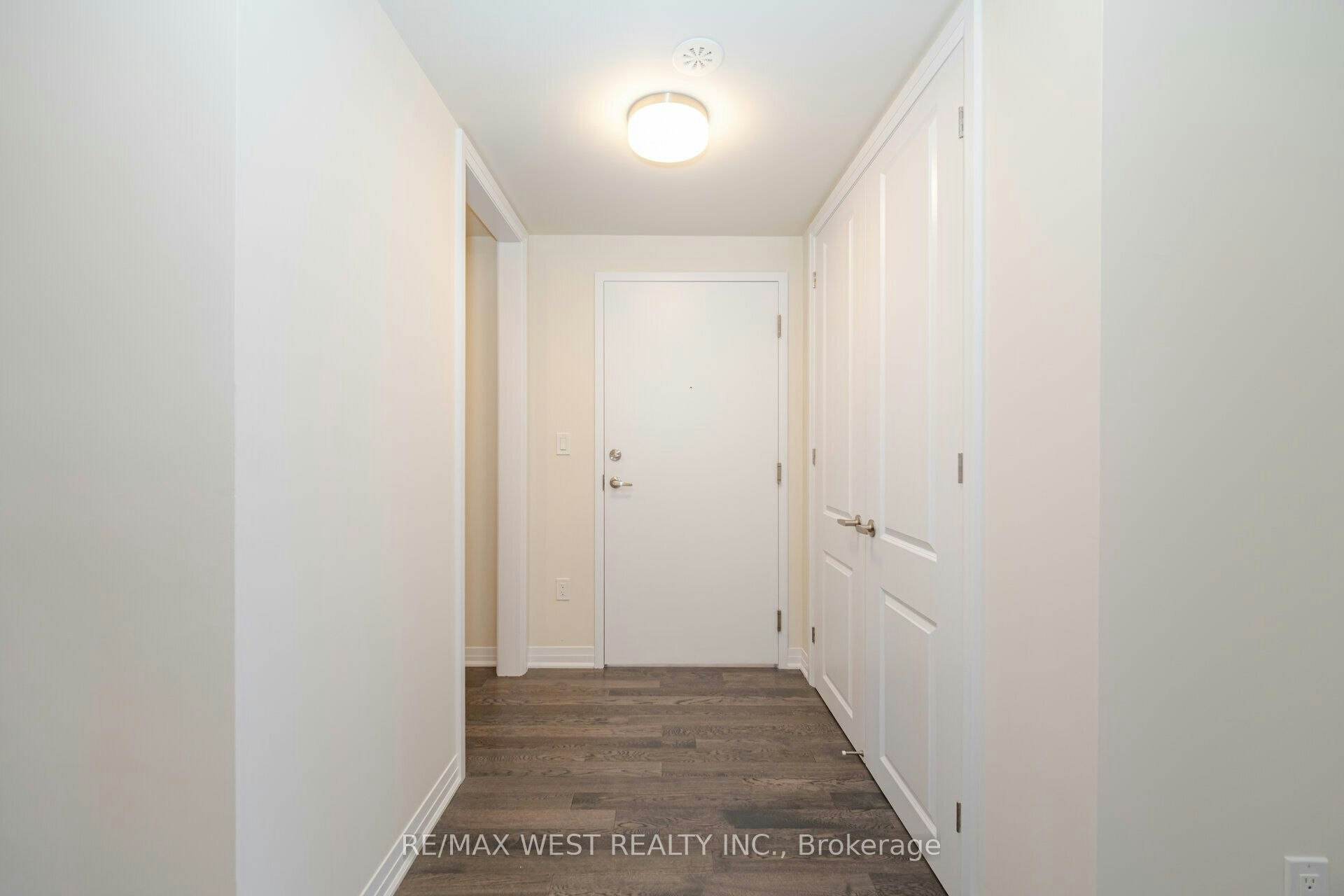 120 Settlers Road E, Oakville, ON, L6H 7C8 - 4
