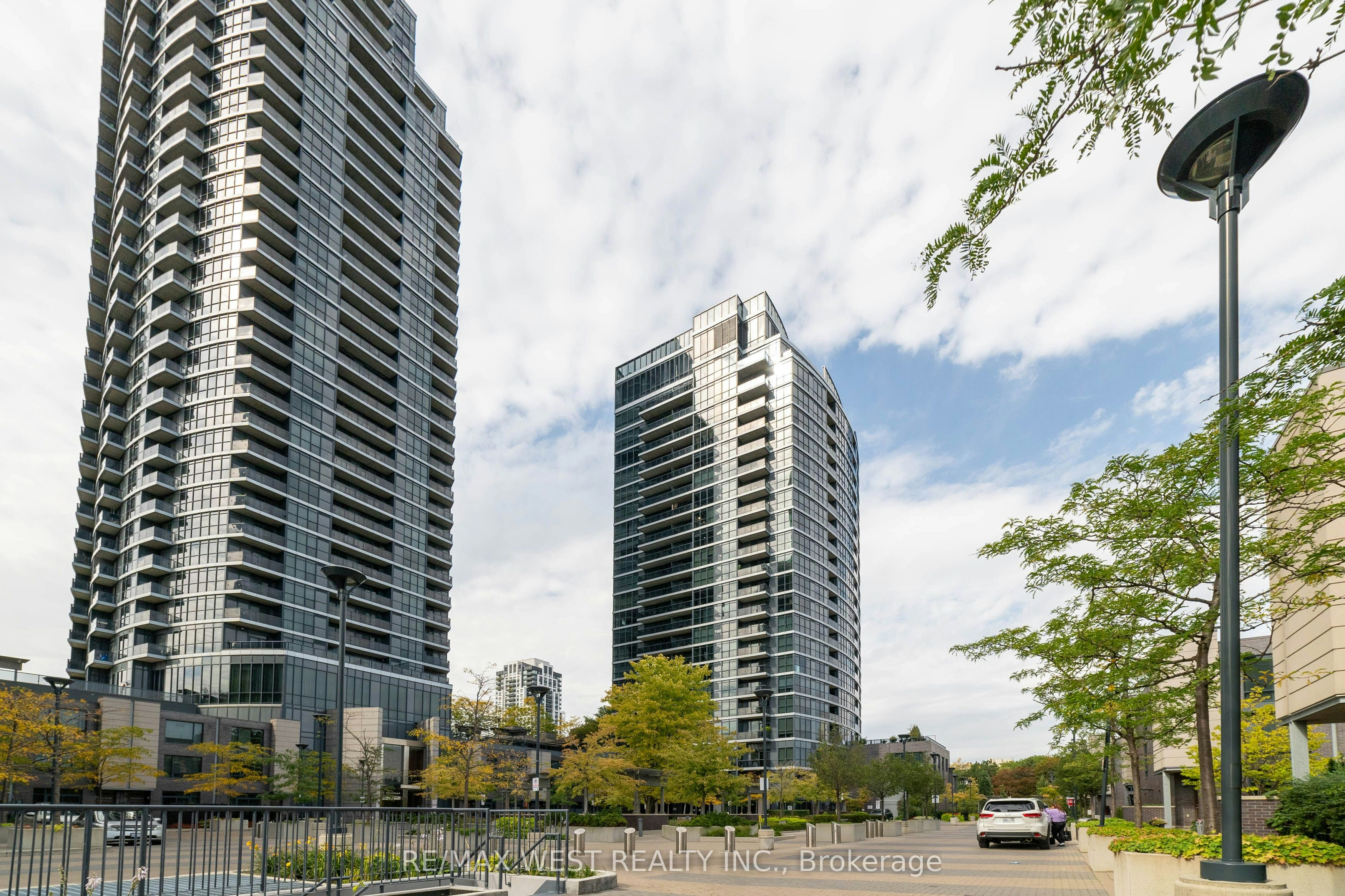 2108-1 Valhalla Inn Road, Toronto, ON, M9B 1S9