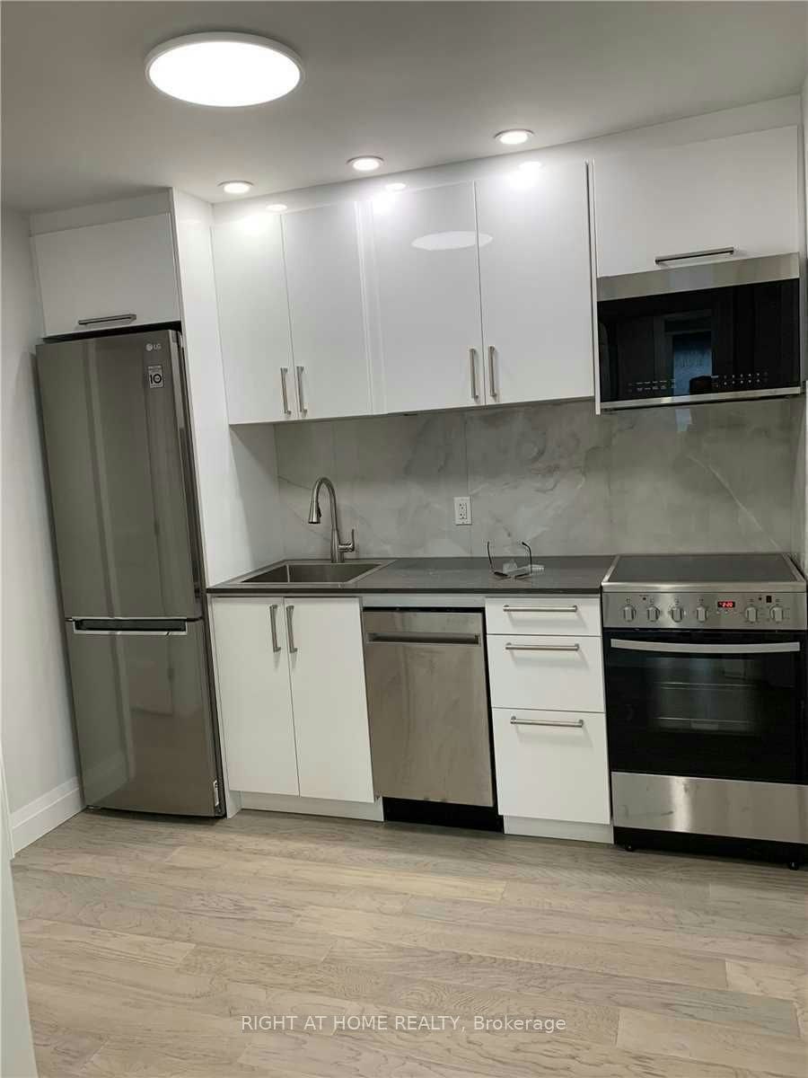 11 Rivercrest Road, Toronto, ON, M6S 4H4 - 5