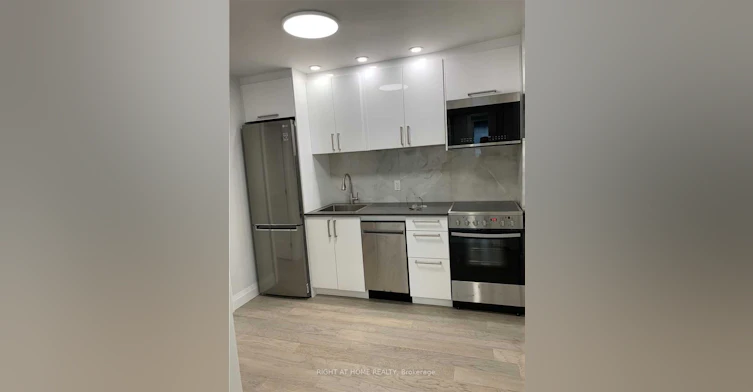11 Rivercrest Road, Toronto, ON, M6S 4H4 - 5