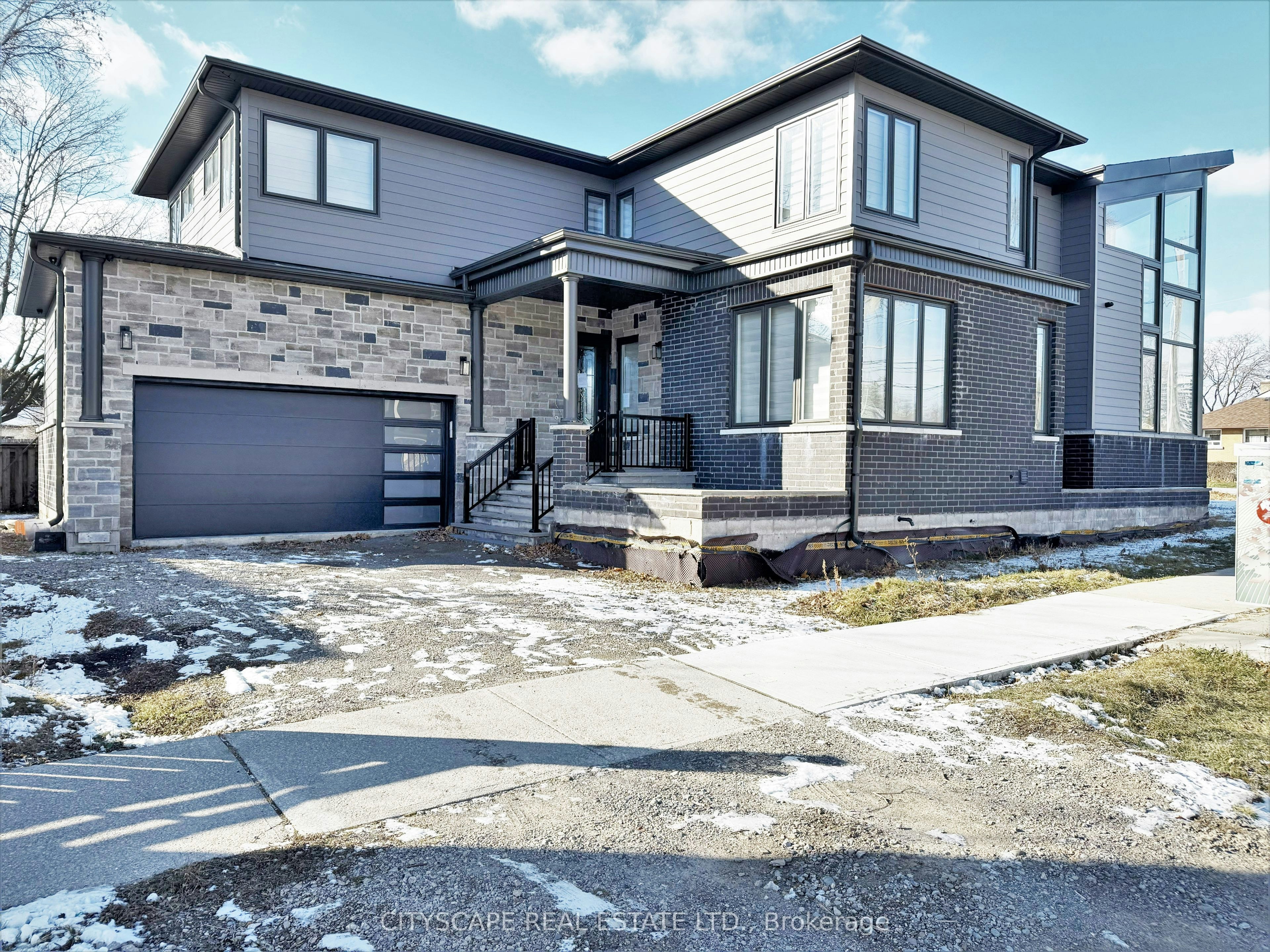 204 Mary Street, Oakville, ON, L6K 1S4