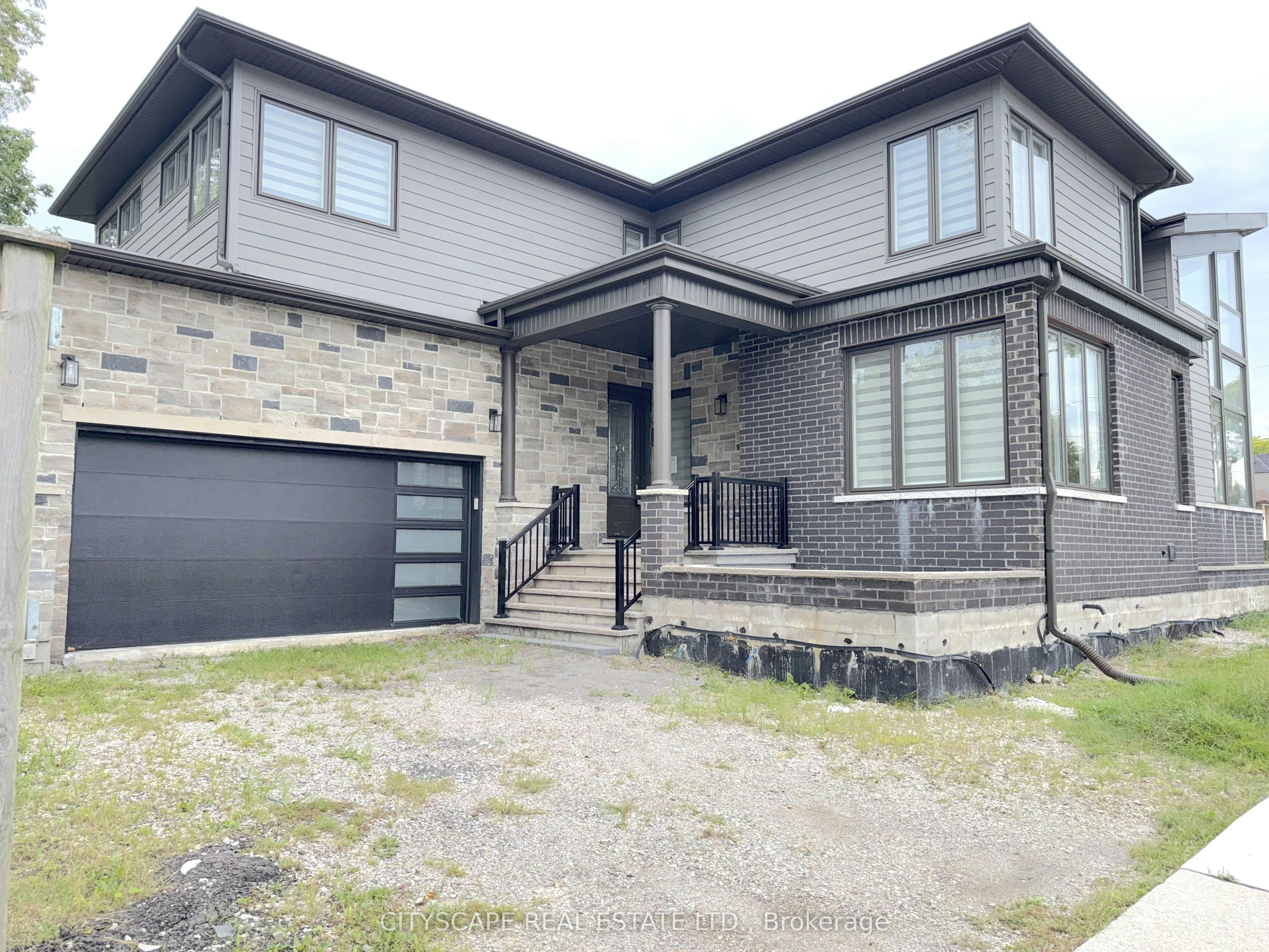 204 Mary Street, Oakville, ON, L6K 1S4