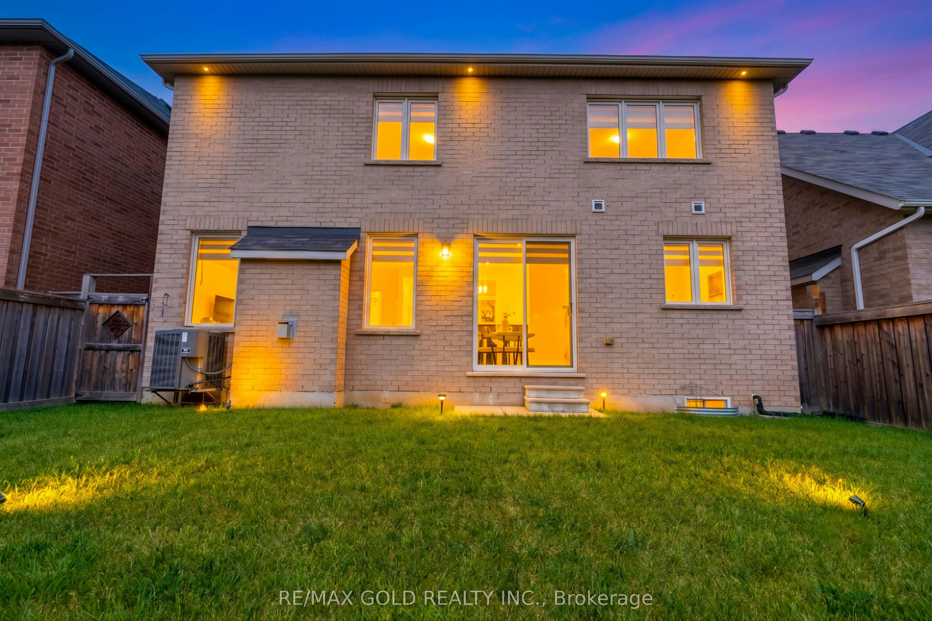 1431 Whitney Terrace, Milton, ON, L9E 0B7 - 2