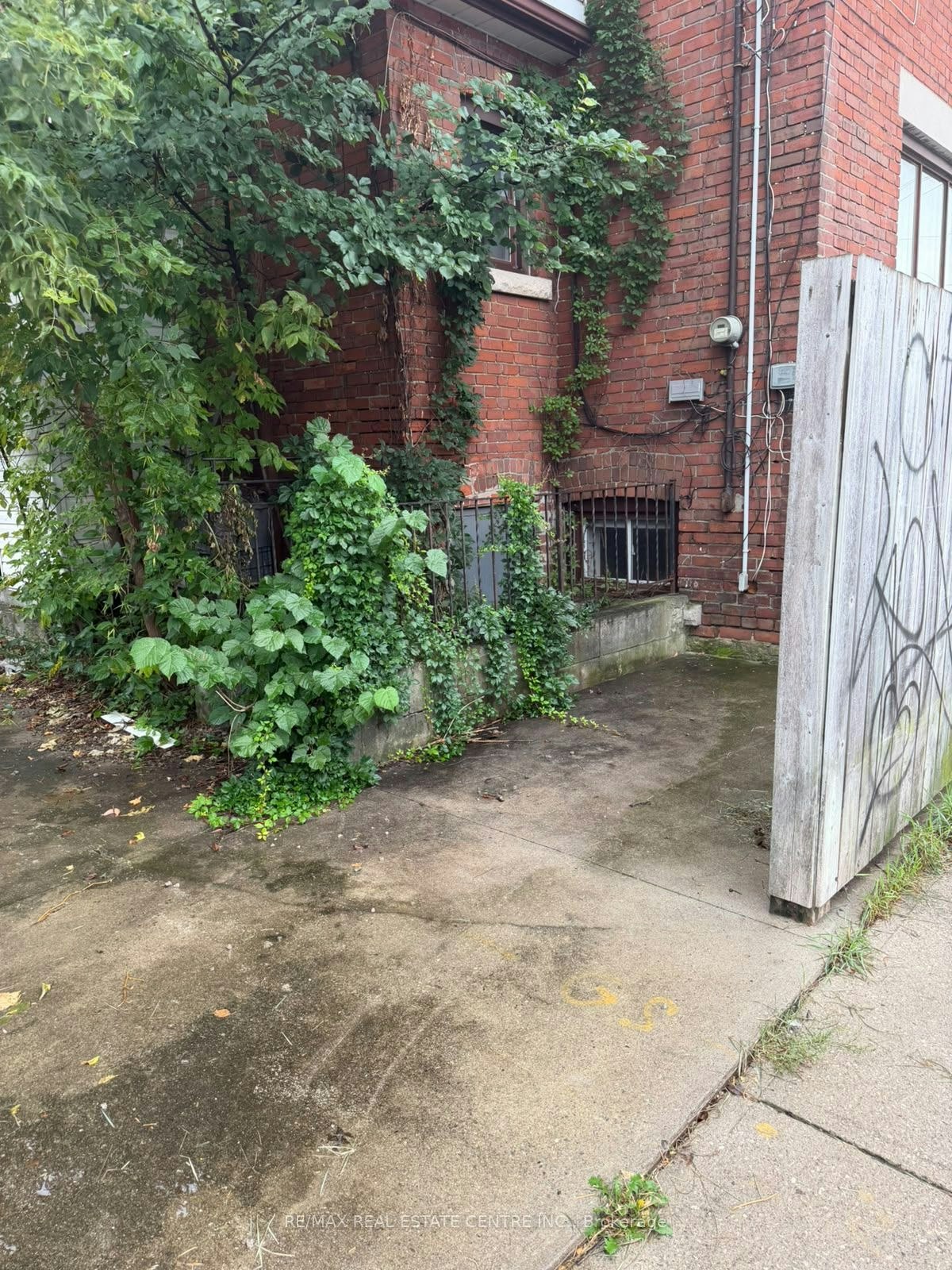 221 Westmoreland Avenue, Toronto, ON, M6H 3A1