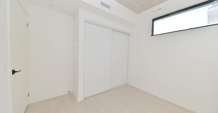 1 Vine Avenue, Toronto, ON, M6P 0C8 - 10