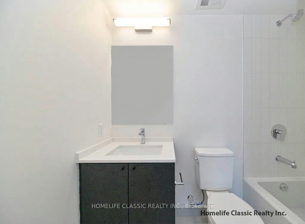 1 Vine Avenue, Toronto, ON, M6P 0C8 - 9