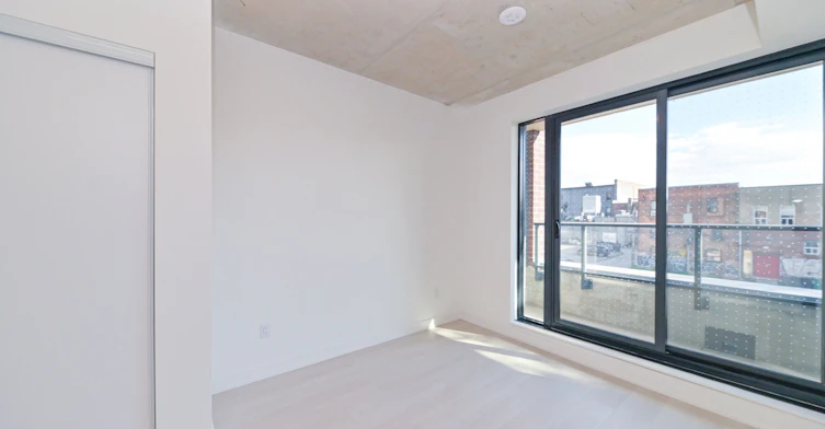 1 Vine Avenue, Toronto, ON, M6P 0C8 - 6