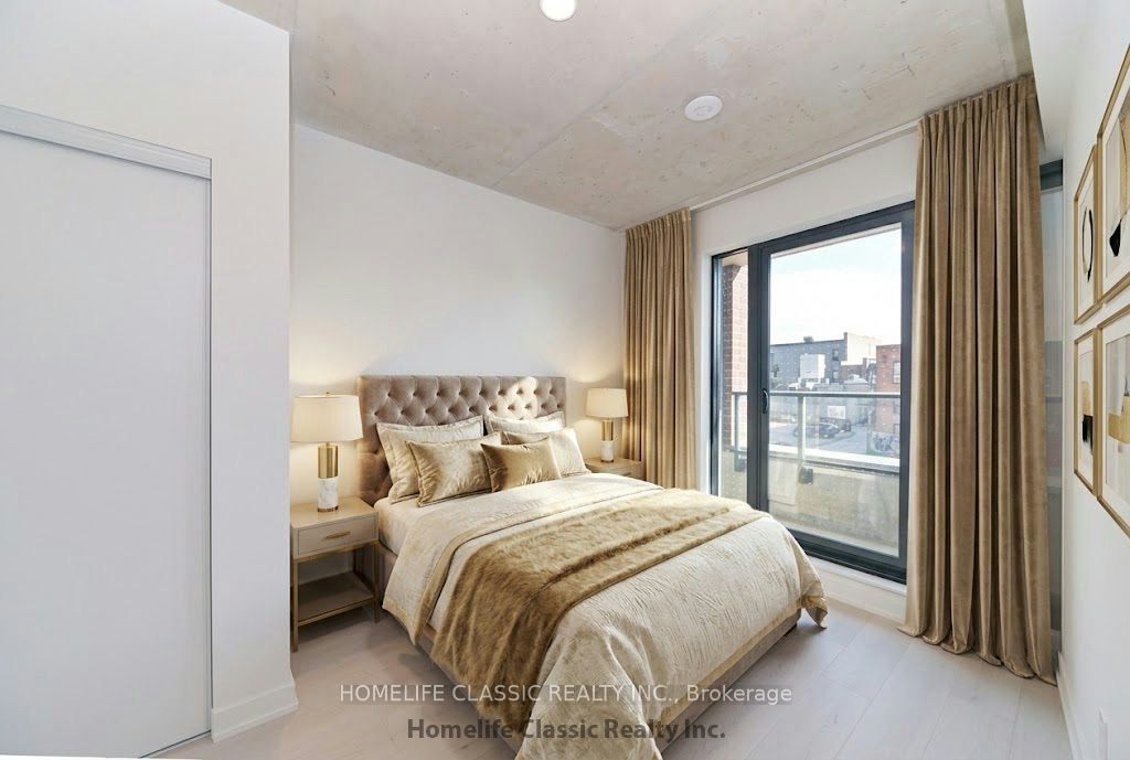 1 Vine Avenue, Toronto, ON, M6P 0C8 - 7