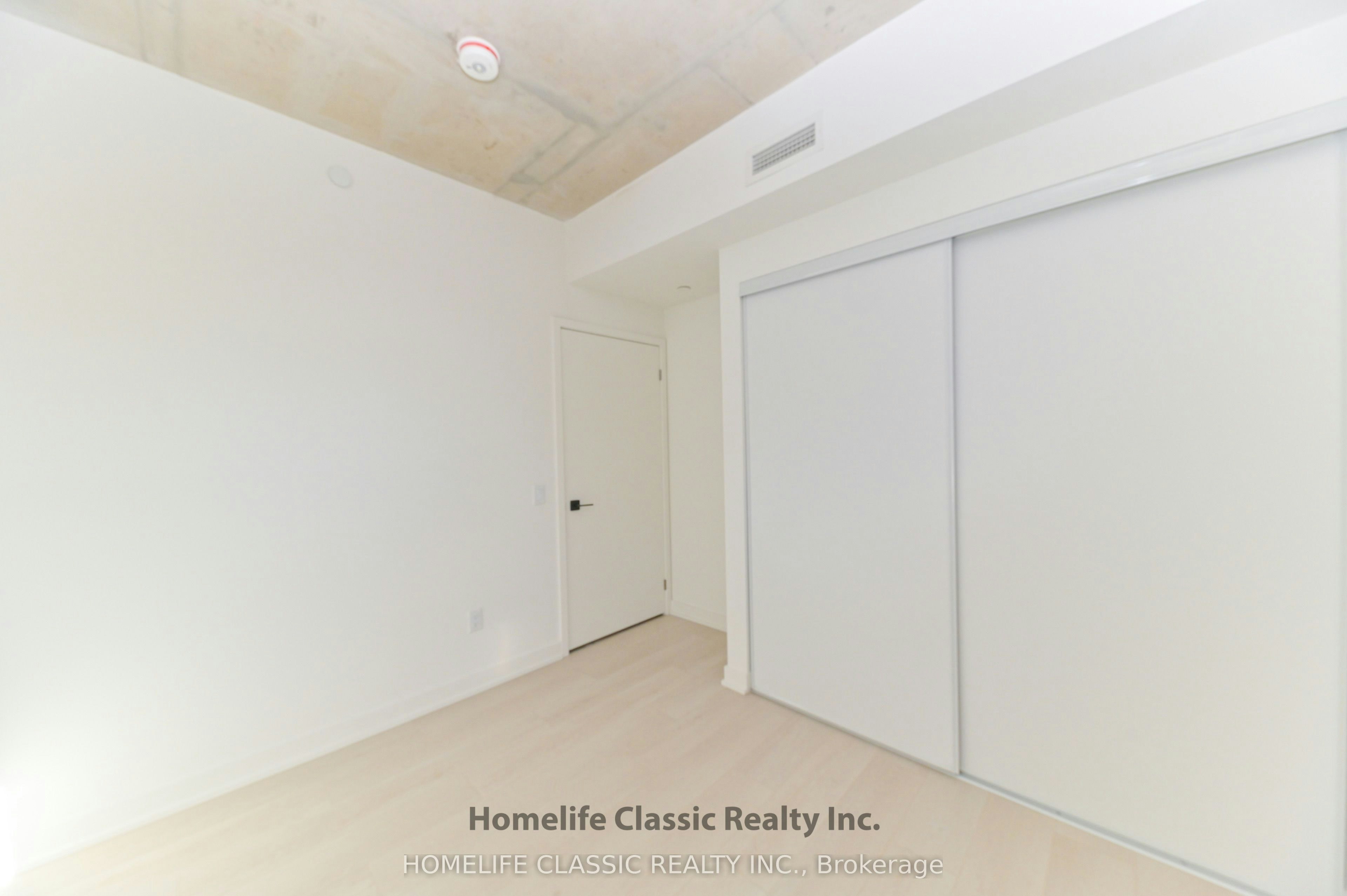 1 Vine Avenue, Toronto, ON, M6P 0C8 - 12