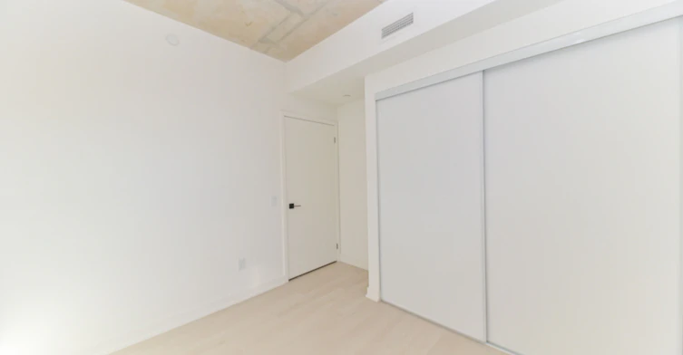 1 Vine Avenue, Toronto, ON, M6P 0C8 - 12