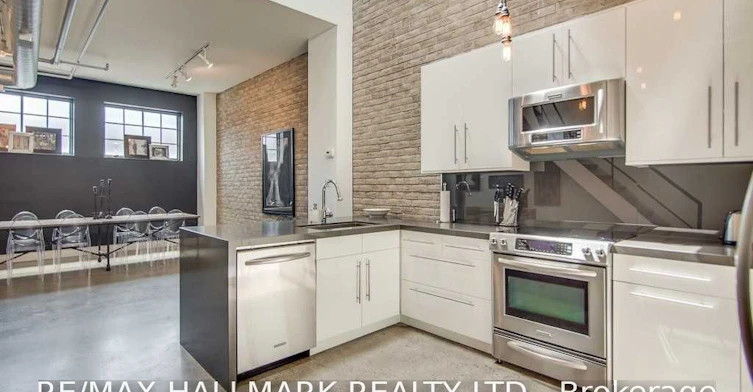 7-6 Bartlett Avenue, Toronto, ON, M6H 3E8 - 2