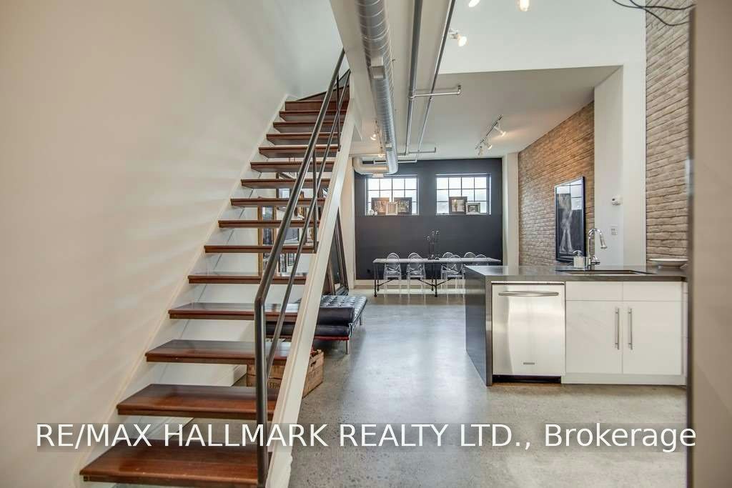 7-6 Bartlett Avenue, Toronto, ON, M6H 3E8 - 8