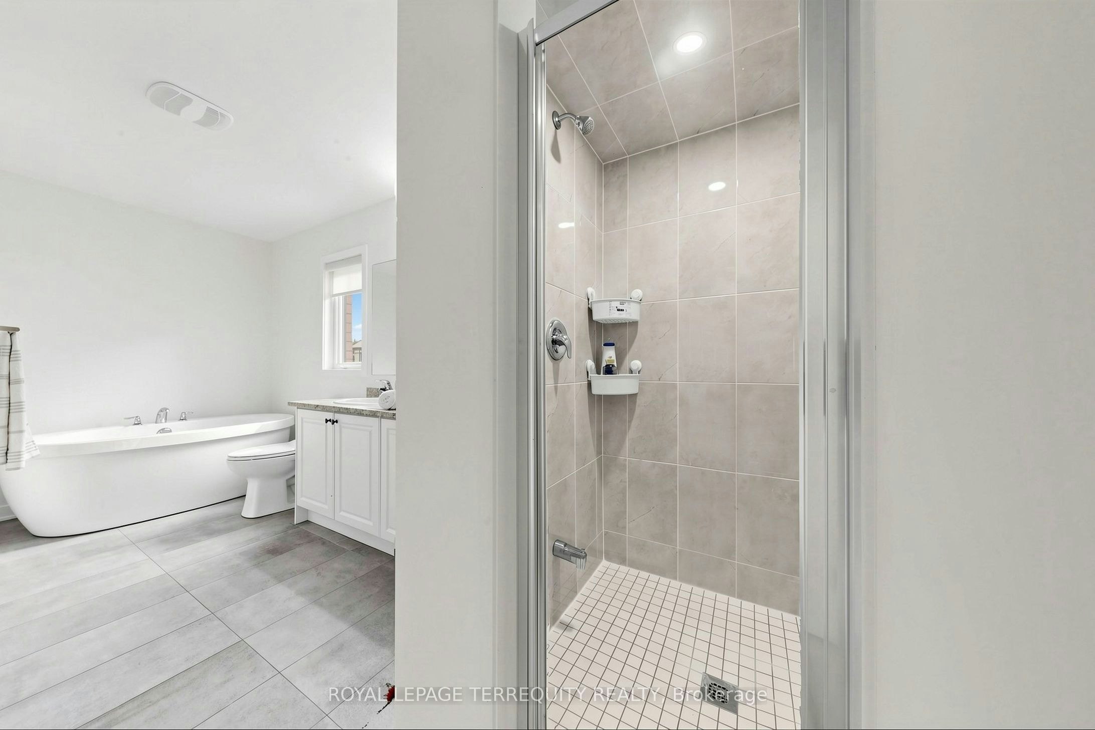 1456 Rose Way, Milton, ON, L9E 1V7 - 27