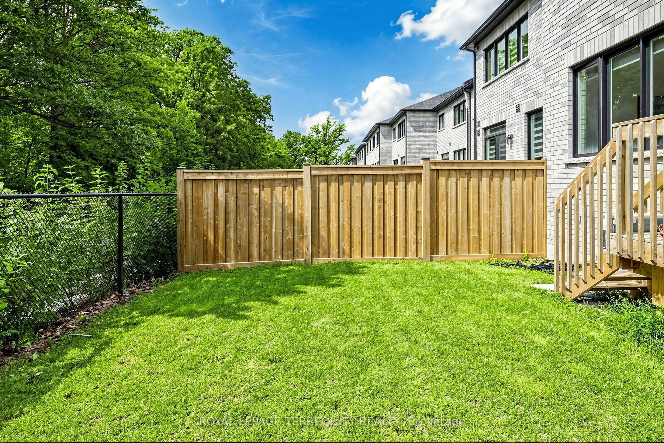 1456 Rose Way, Milton, ON, L9E 1V7 - 42