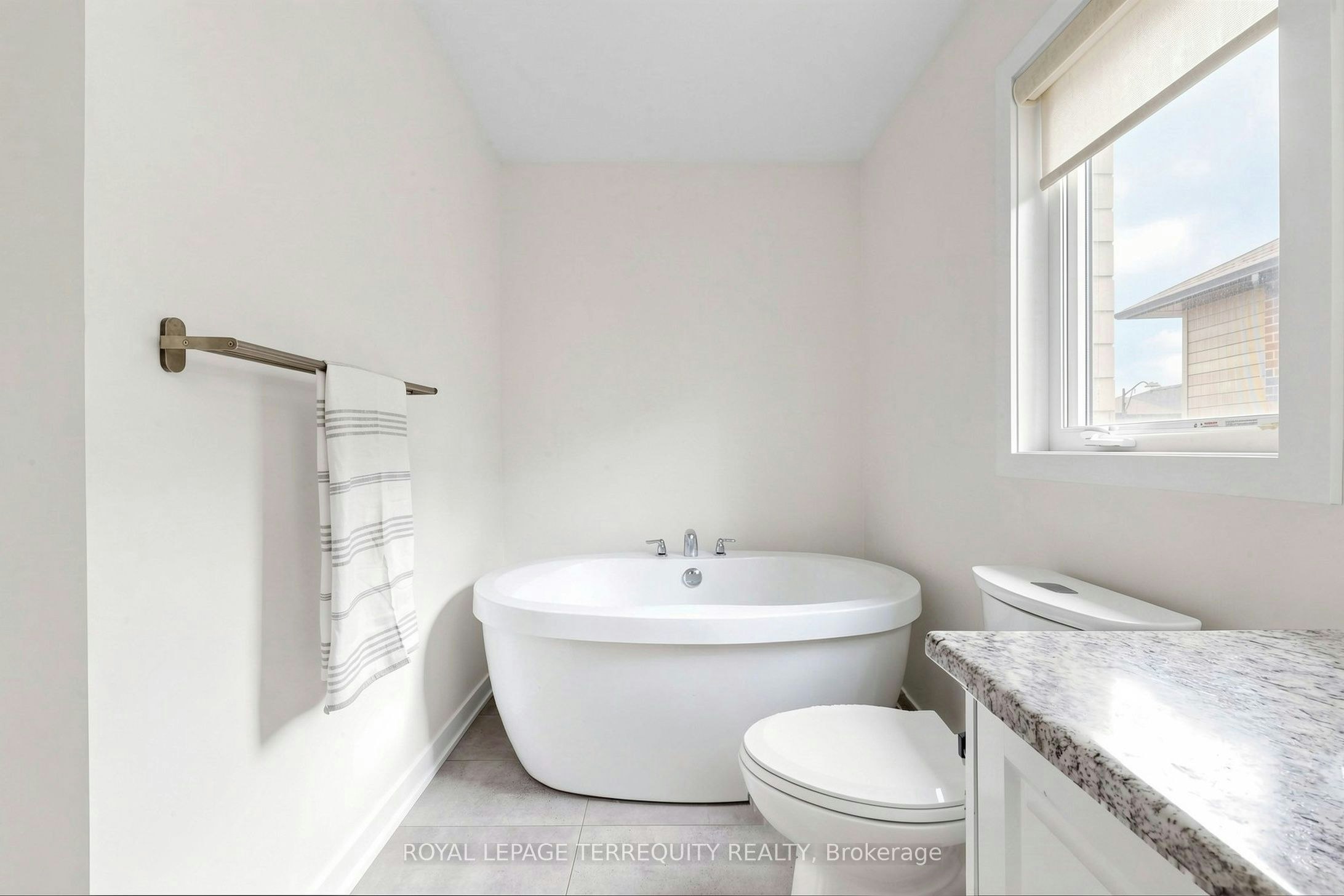 1456 Rose Way, Milton, ON, L9E 1V7 - 26