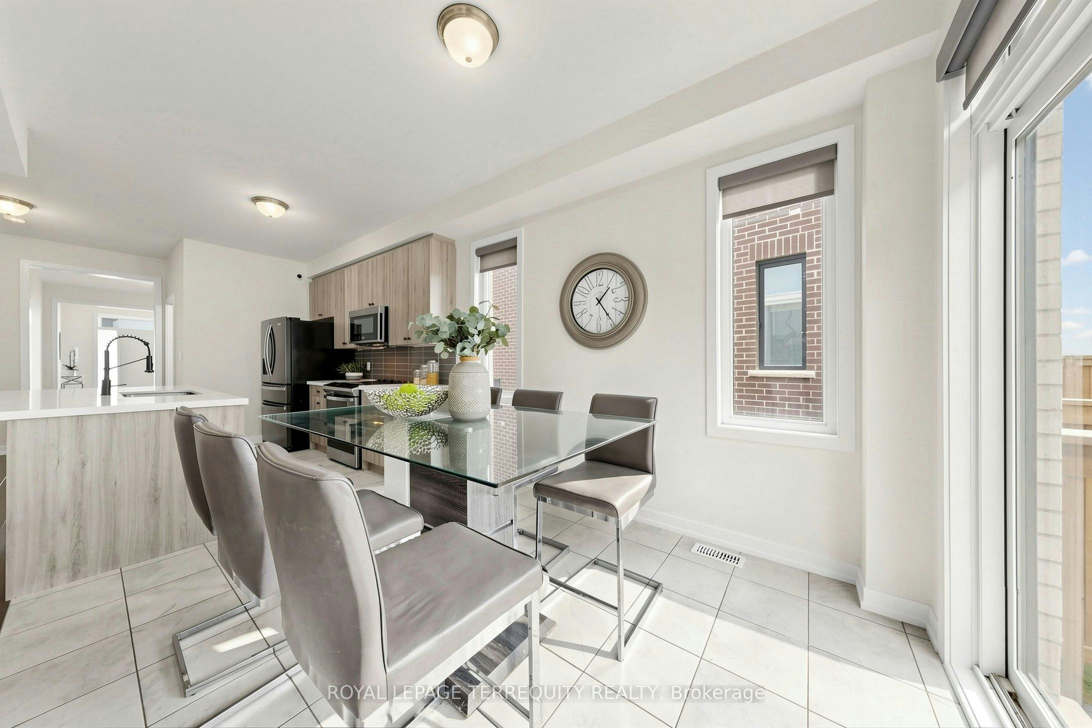 1456 Rose Way, Milton, ON, L9E 1V7 - 13