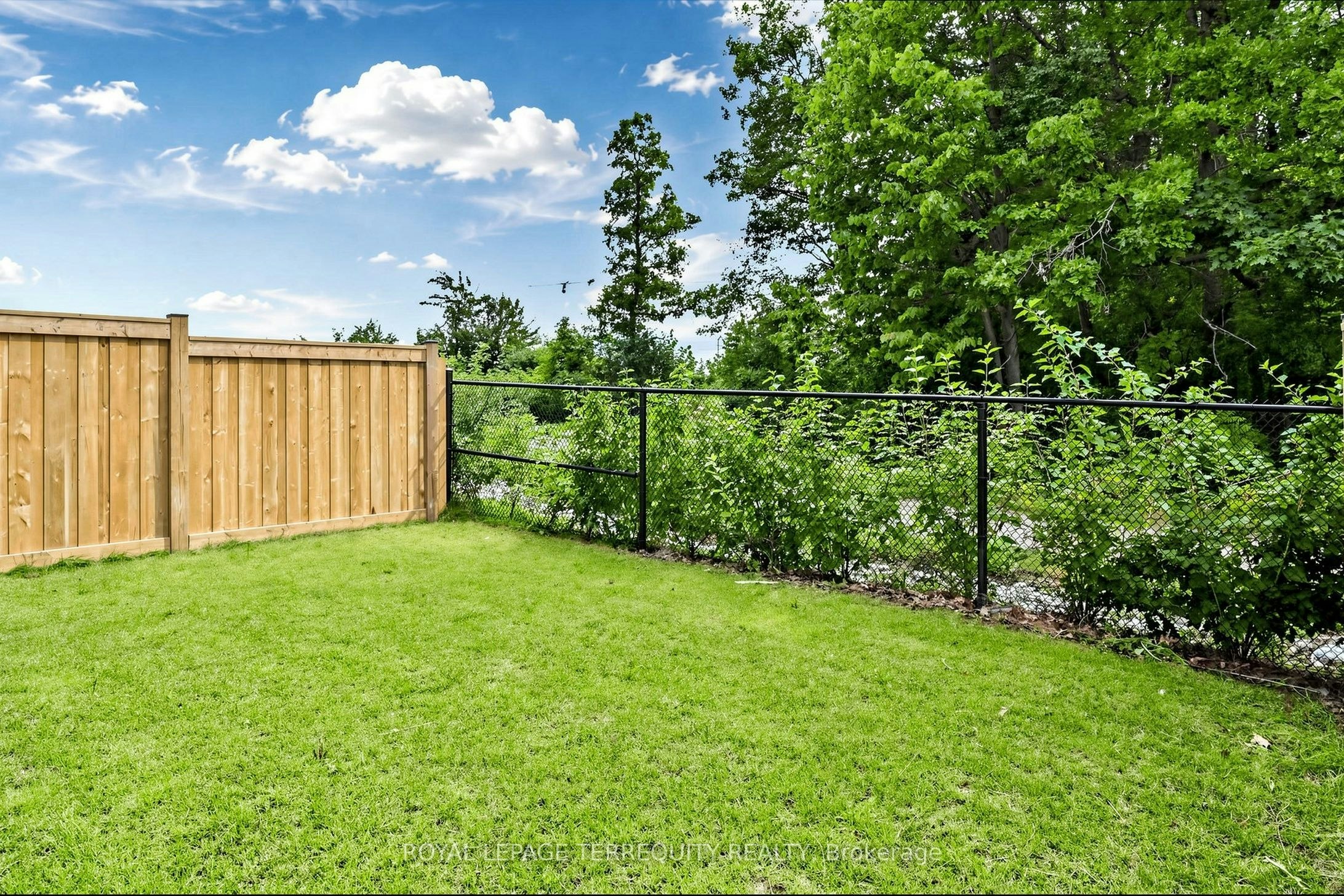 1456 Rose Way, Milton, ON, L9E 1V7 - 46