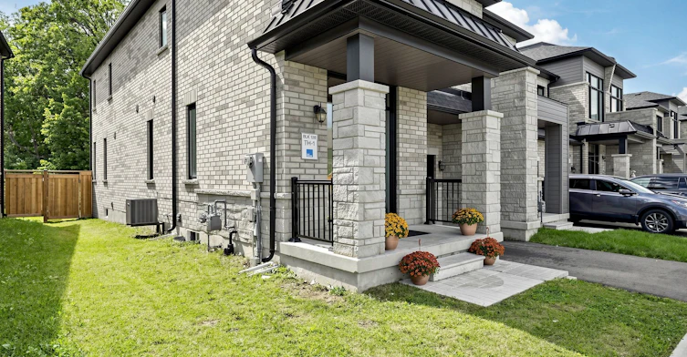 1456 Rose Way, Milton, ON, L9E 1V7 - 2