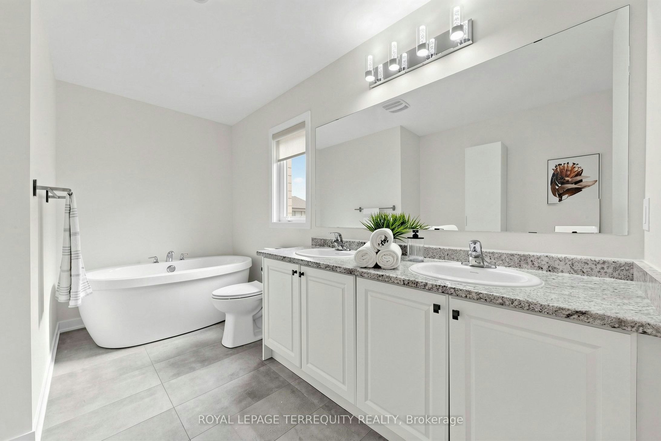 1456 Rose Way, Milton, ON, L9E 1V7 - 24