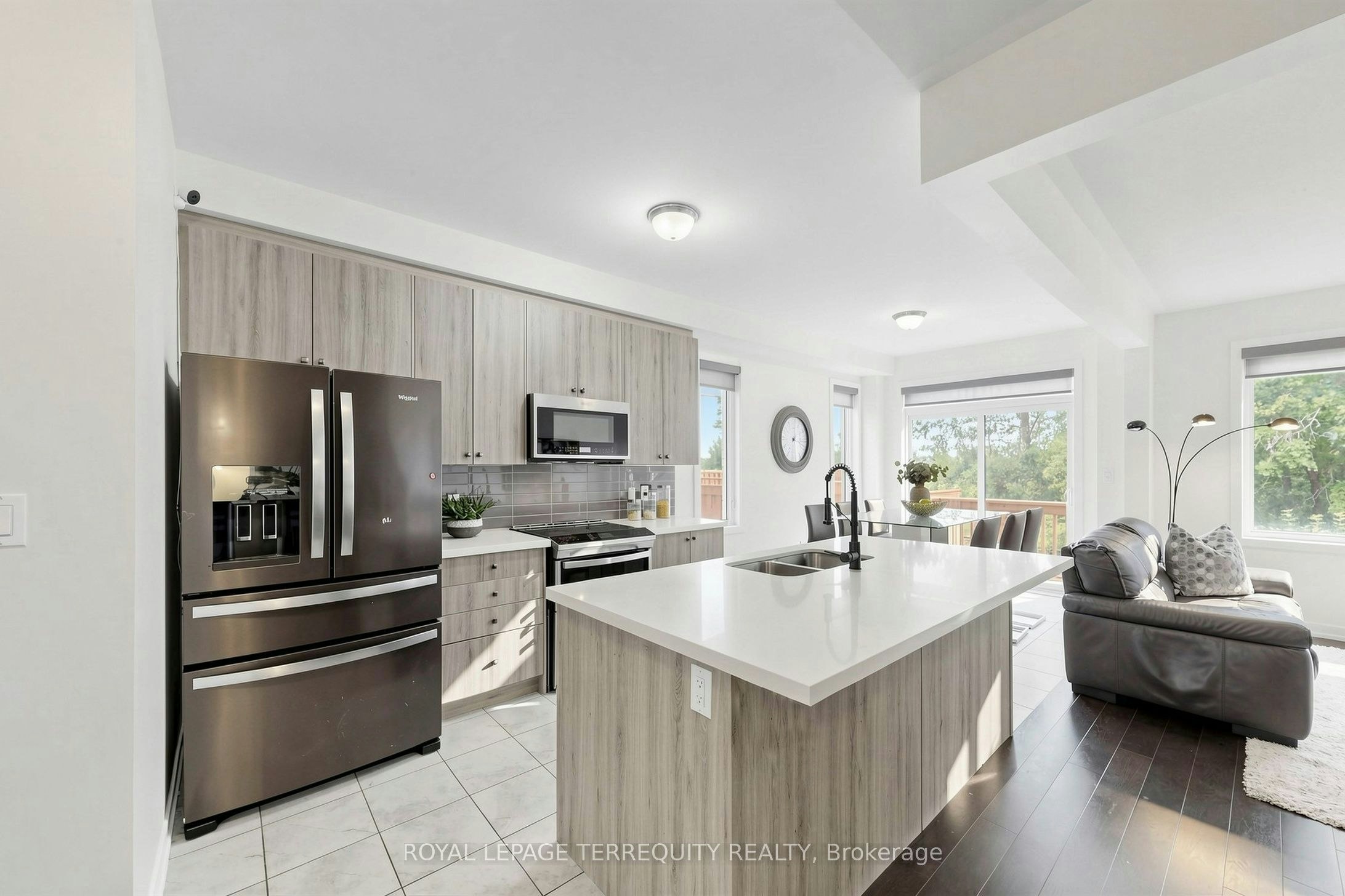 1456 Rose Way, Milton, ON, L9E 1V7 - 14