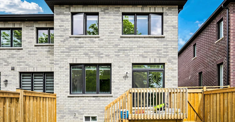 1456 Rose Way, Milton, ON, L9E 1V7 - 44