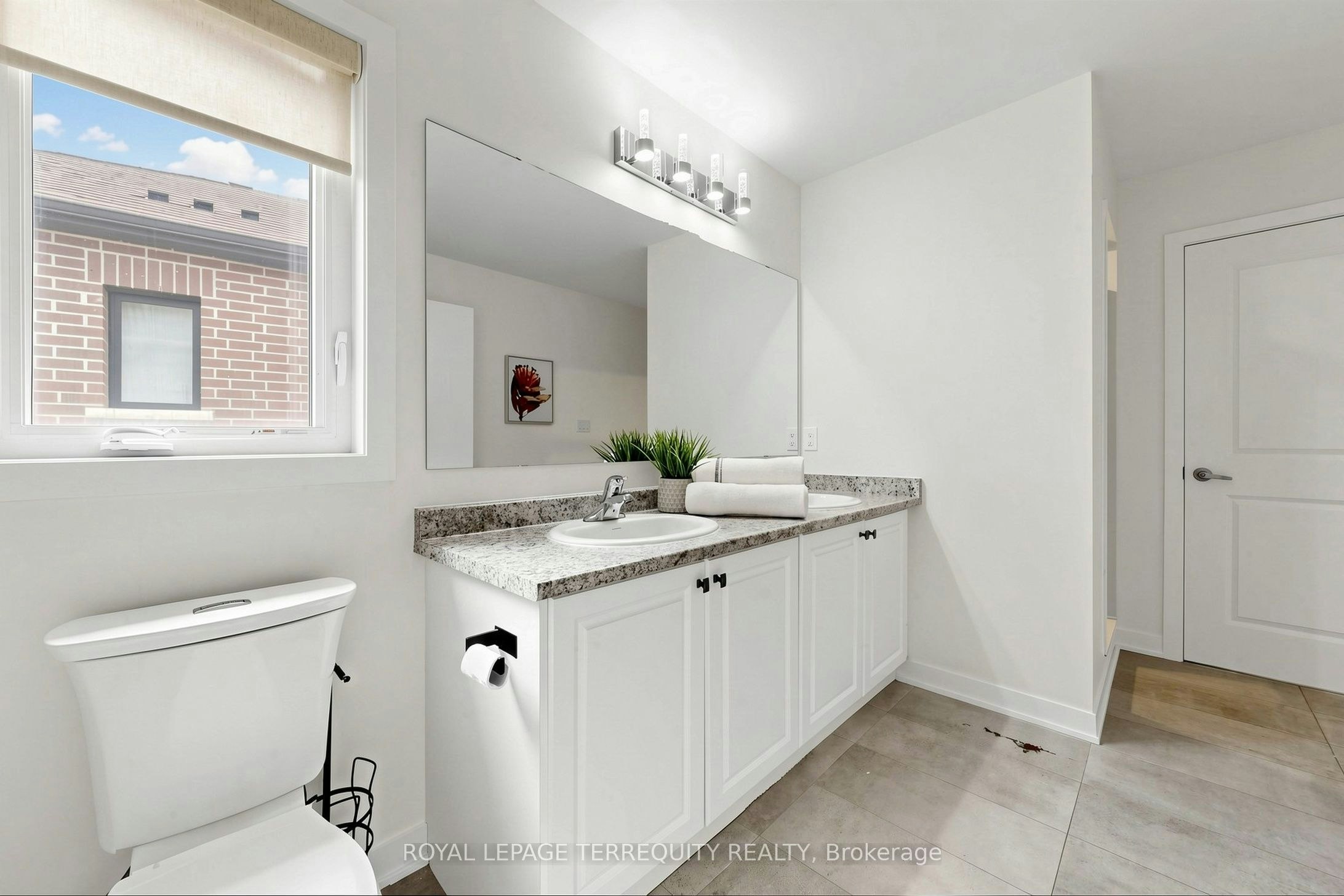 1456 Rose Way, Milton, ON, L9E 1V7 - 25