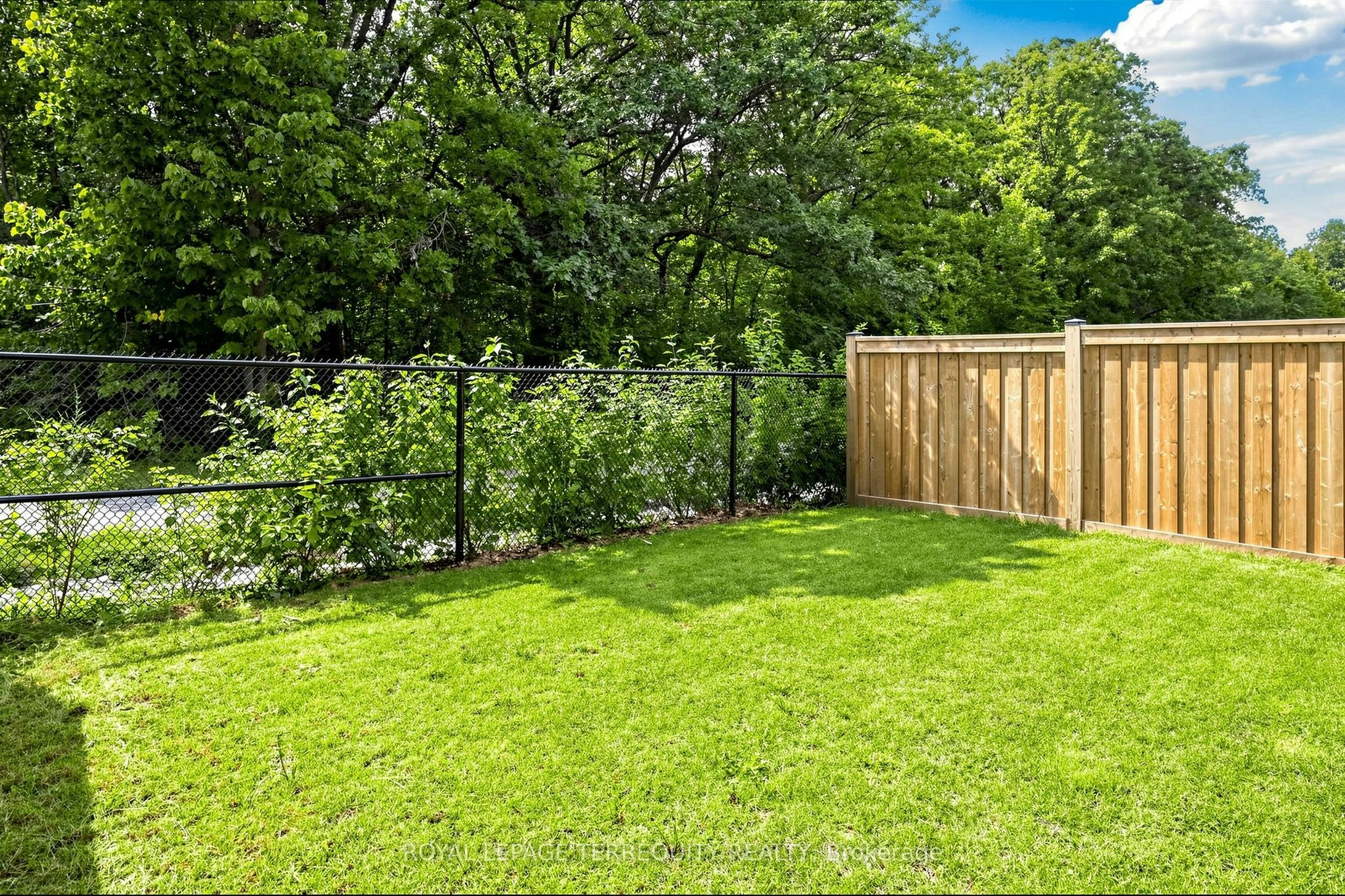 1456 Rose Way, Milton, ON, L9E 1V7 - 45