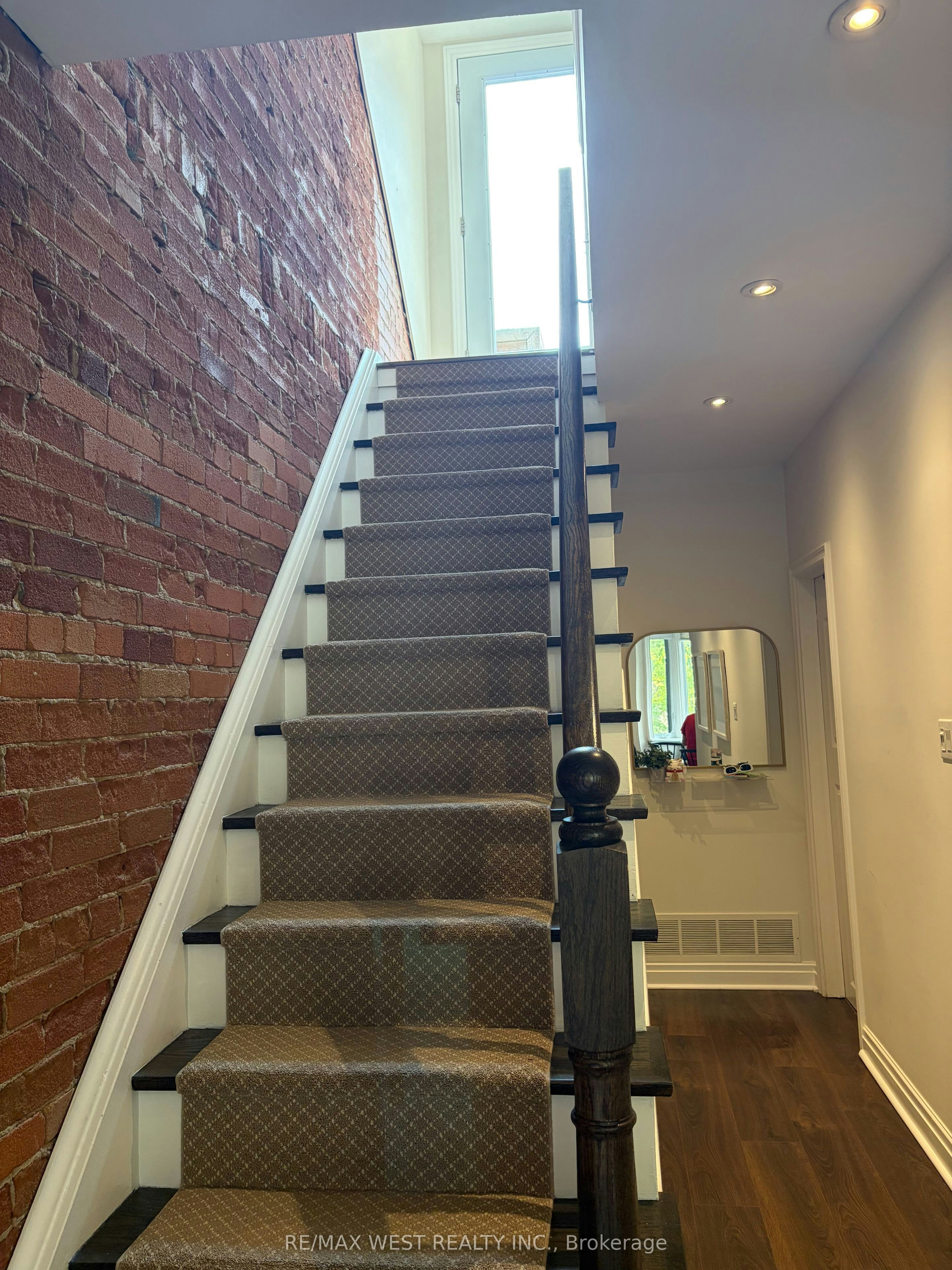 Upper-28 Spencer Avenue, Toronto, ON, M6K 2J6 - 16