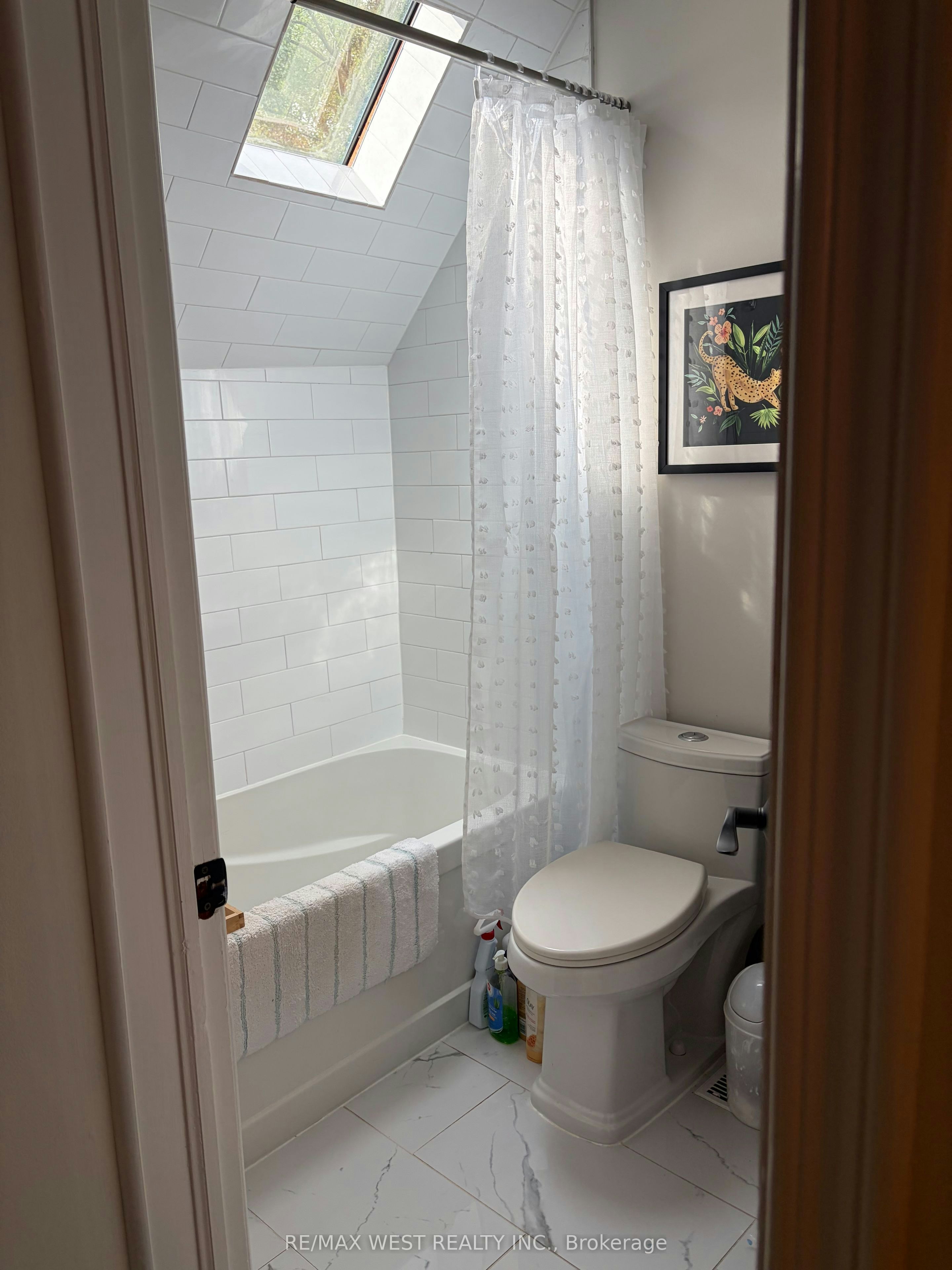 Upper-28 Spencer Avenue, Toronto, ON, M6K 2J6 - 22