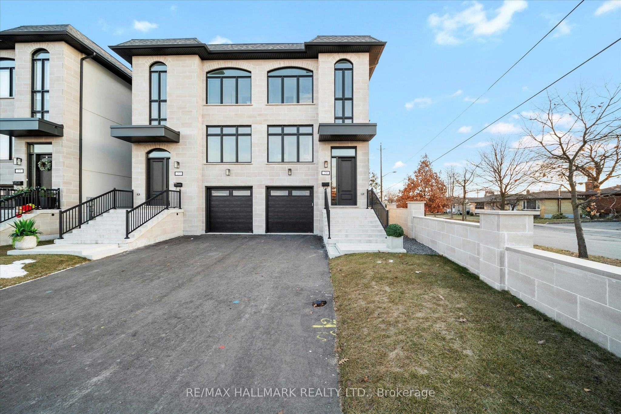 1B-27 Antonio Court, Toronto, ON, M9L 2J7
